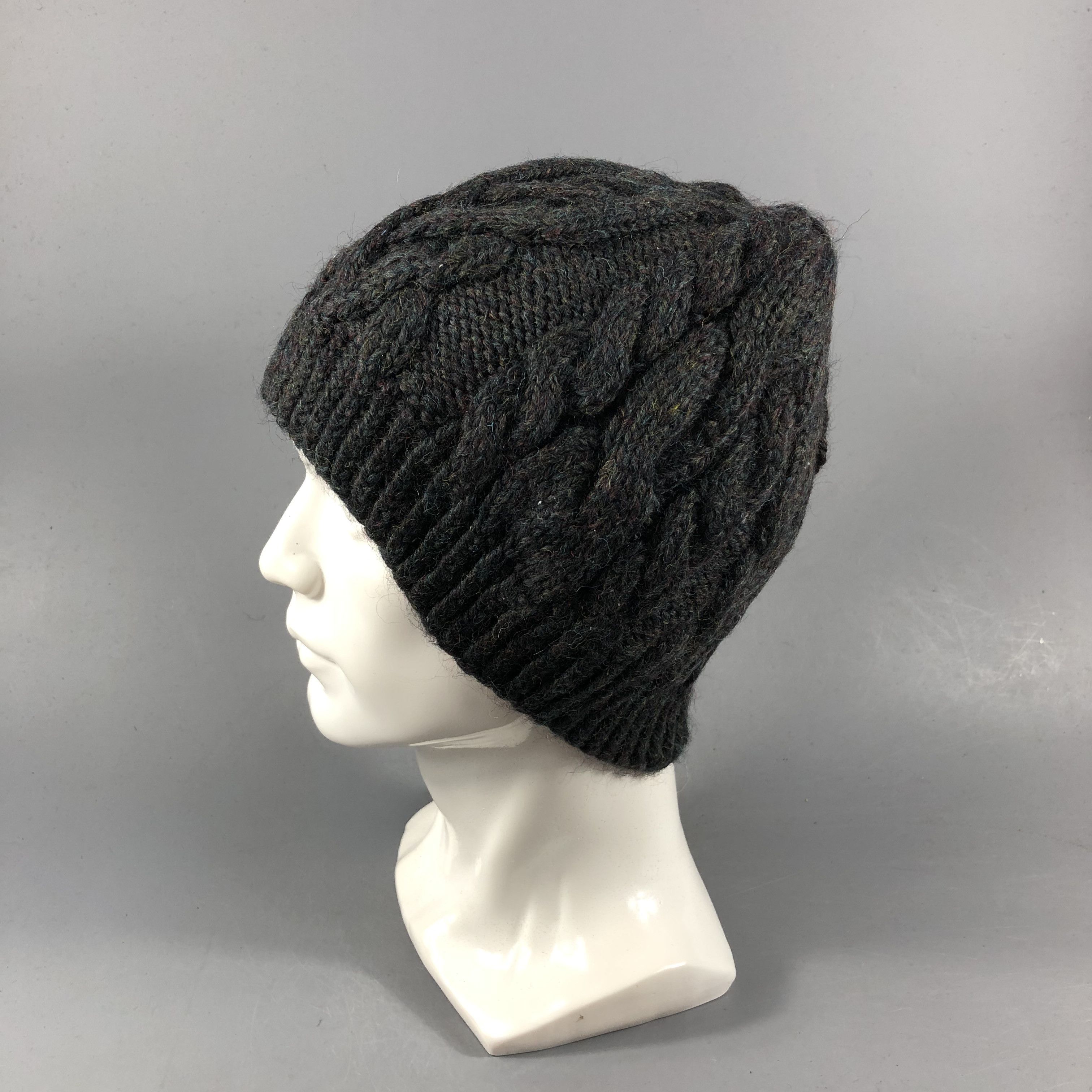 Unknown Cable Knit Black Beanie Snowcap Snow Hat B858