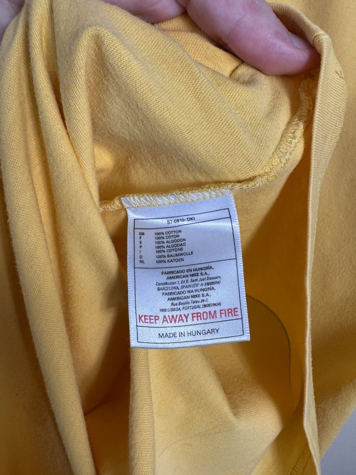 Nike Vintage Nike T shirt Centre Logo Peach Streetwear M Size US M / EU 48-50 / 2 - 20 Thumbnail