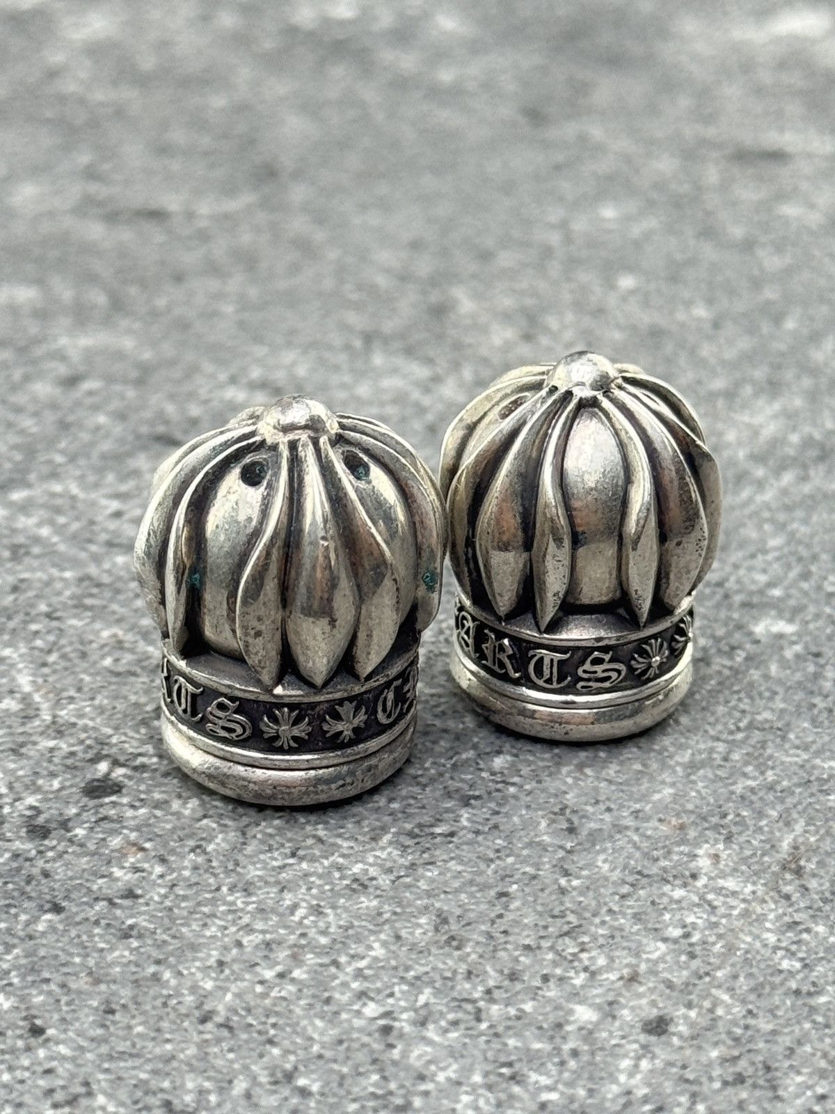 クロムハーツ　ソルト&ペッパー クロムハーツからソルト&ペッパーシェイカーとポテトピーラーが