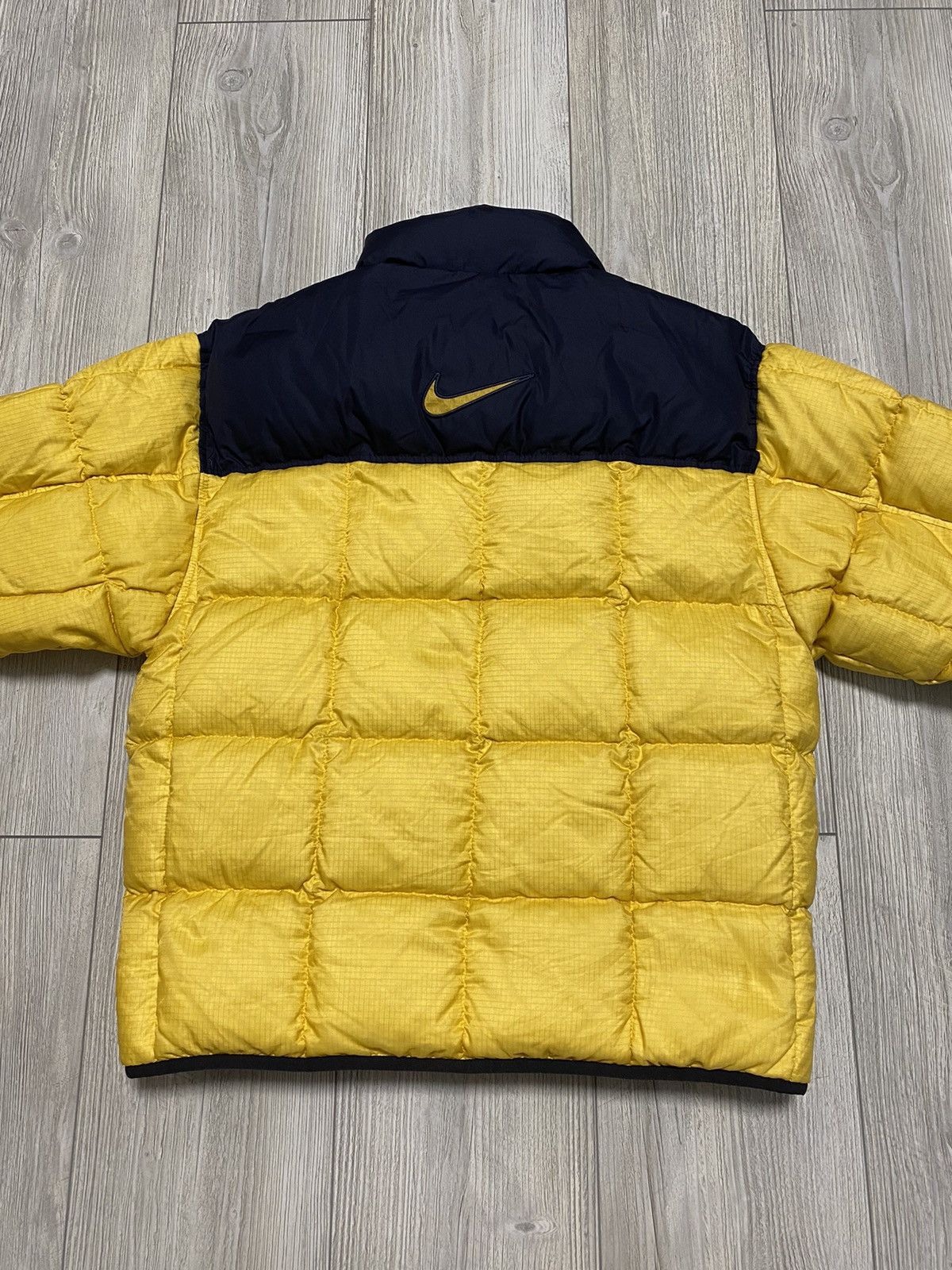 Nike 💛 NIKE VINTAGE BIG SWOOSH DOWN JACKET PUFFER 90s Size US S / EU 44-46 / 1 - 6 Thumbnail