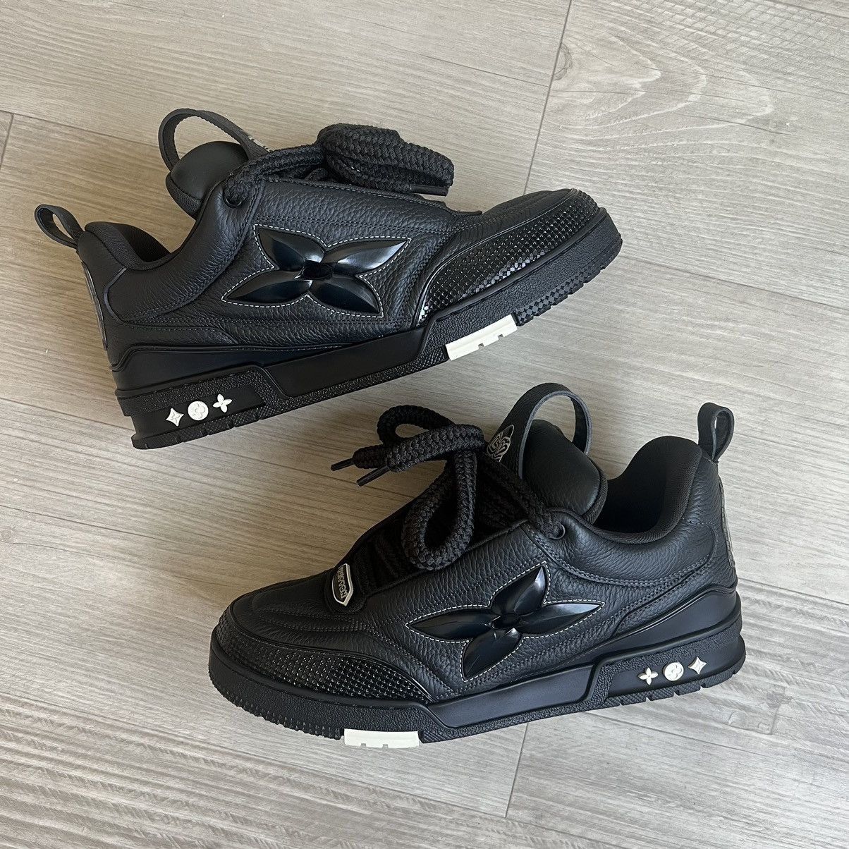 Louis Vuitton Louis Vuitton LV Skate Sneaker Size US 9 / EU 42 - 15 Thumbnail