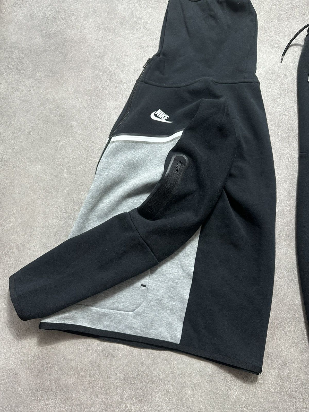 Nike Mens SweatSuit Nike Tech Fleece Ninja Drill Drip Size US XS / EU 42 / 0 - 3 Thumbnail