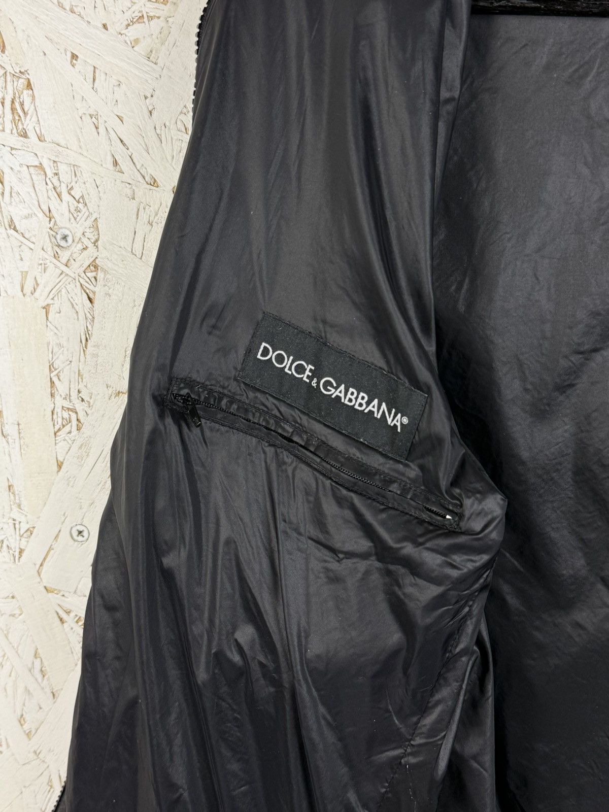 Dolce & Gabbana Dolce & Gabbana Metal Logo Lightweight Jacket Black Size 44 Size US S / EU 44-46 / 1 - 10 Thumbnail