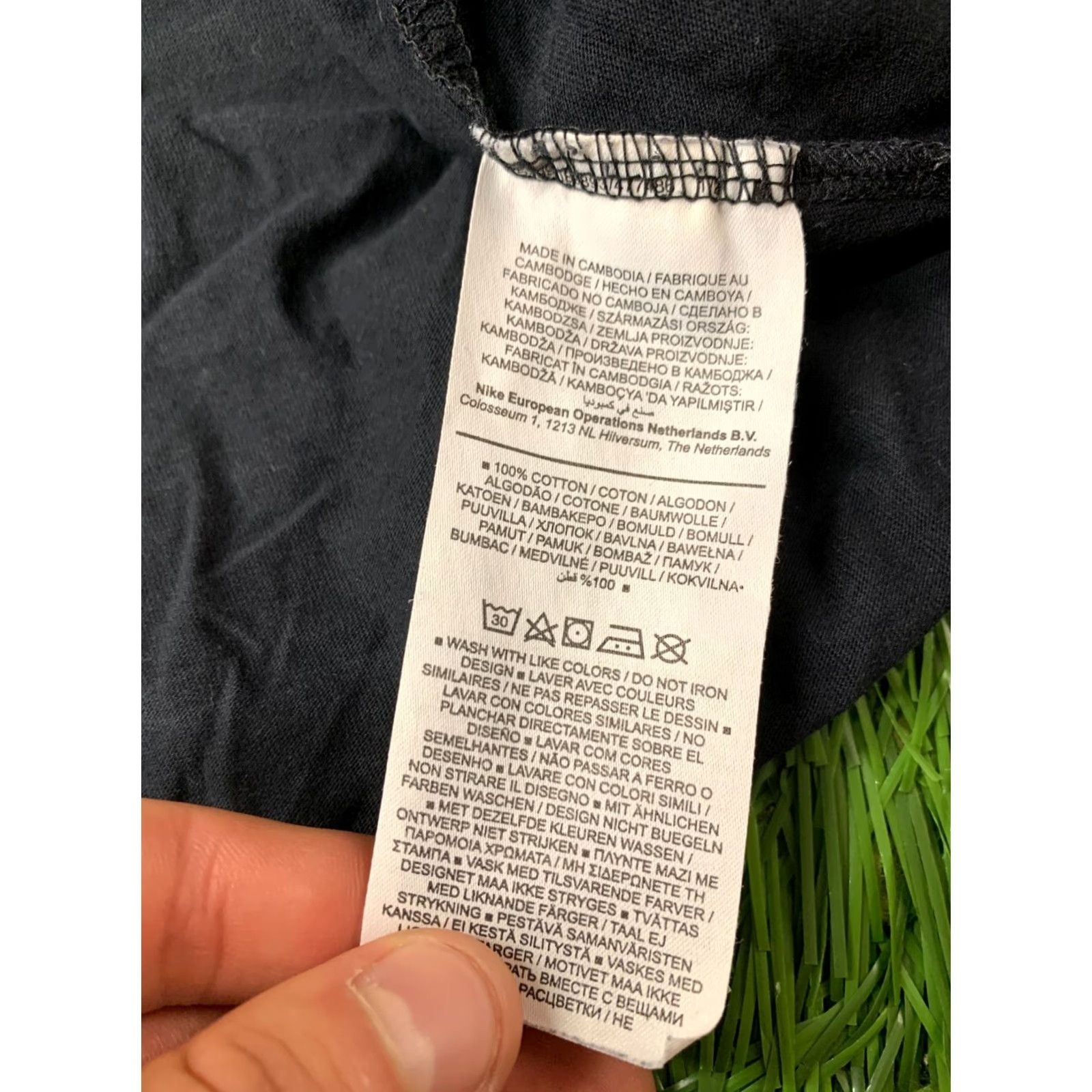 Nike Nike Women T-Shirt Jersey Short Sleeve Casual Shirt S Black BV6175-010 Size S / US 4 / IT 40 - 5 Thumbnail