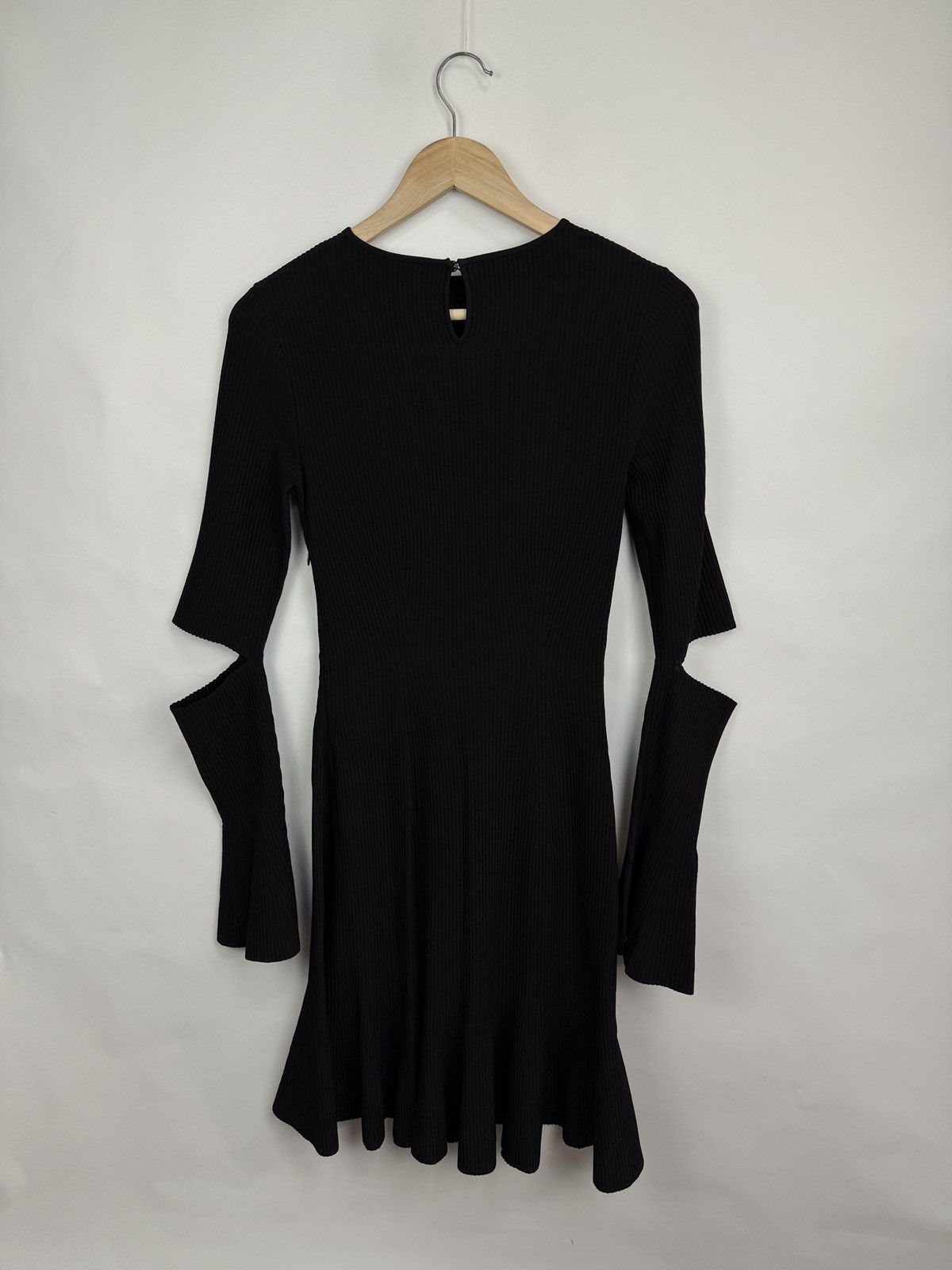 Alexander McQueen 🇮🇹 RRP $2490 Alexander McQueen Black Cut-Out Sleeve Dress Size XS / US 0-2 / IT 36-38 - 10 Thumbnail