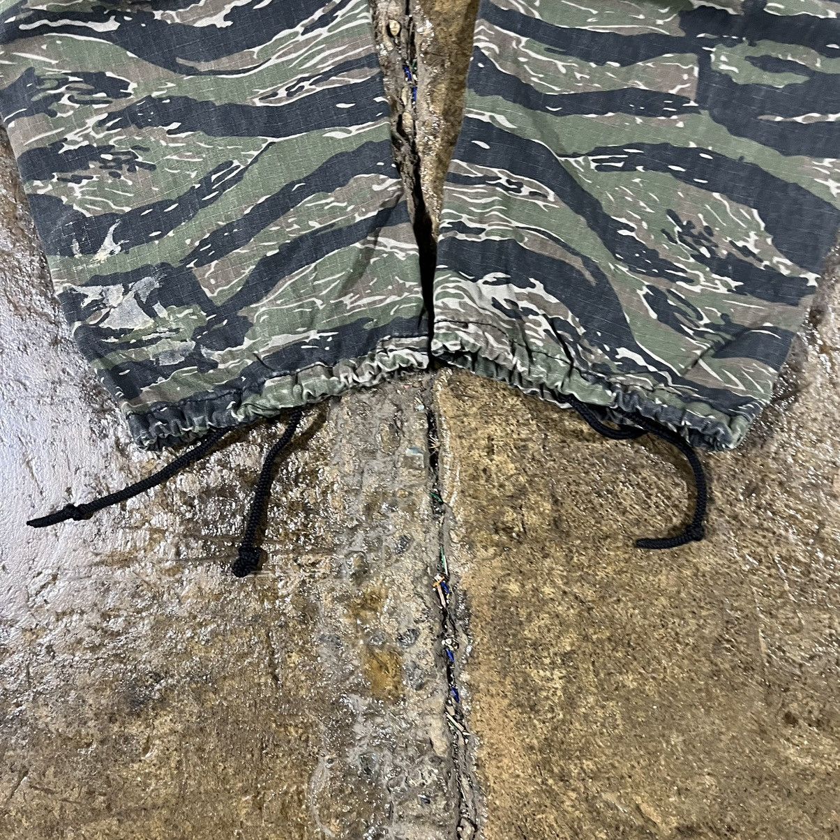Vintage Crazy Y2K Military Camo Baggy Cargo Pants Essential Skater Size US 29 - 4 Thumbnail