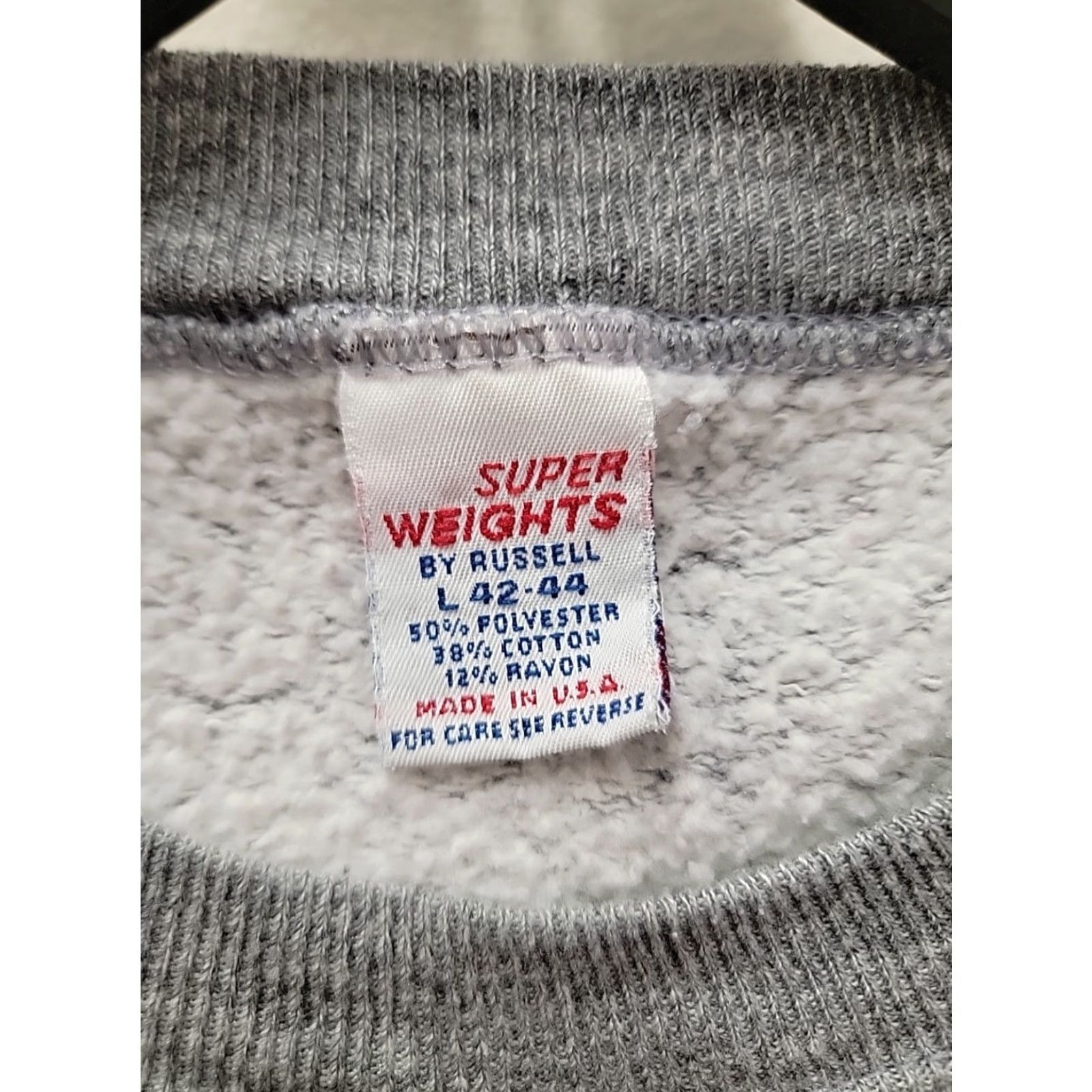 Vintage VINTAGE Russell Sweater Mens XL Gray USA Made Tri Blend Sportswear/Beach 1990s Distressed Chest 22 Length 26 Size US XL / EU 56 / 4 - 2 Thumbnail
