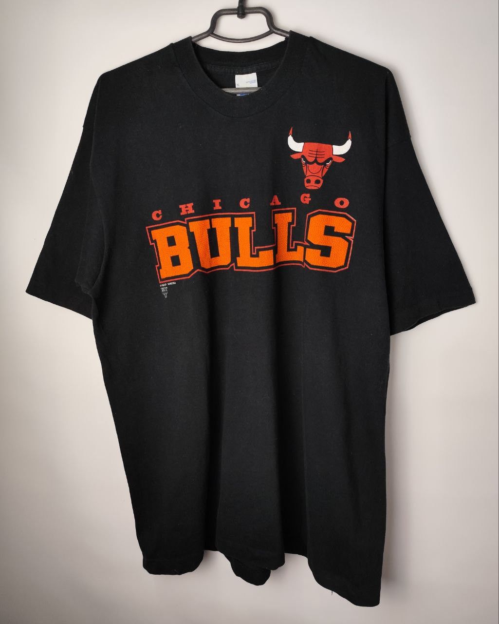 NBA Nba rare Chicago Bulls 90s vintage t-shirt size Xl Size US XL / EU 56 / 4 - 1 Thumbnail
