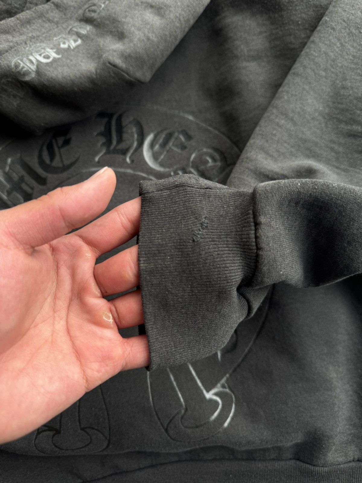 Chrome Hearts Vintage faded chrome hearts black tonal horse shoe hoodie Size US M / EU 48-50 / 2 - 6 Thumbnail