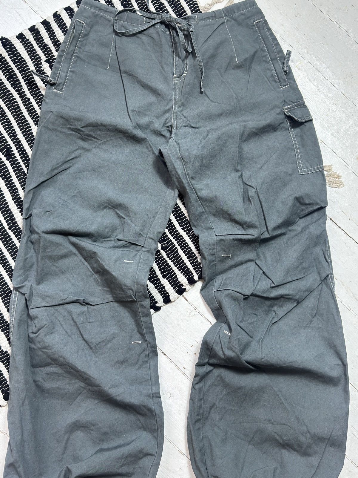 Bench VINTAGE BENCH BIG LOGO 2000s PARACHUTE GORPCORE PANTS Size 28" / US 6 / IT 42 - 13 Thumbnail