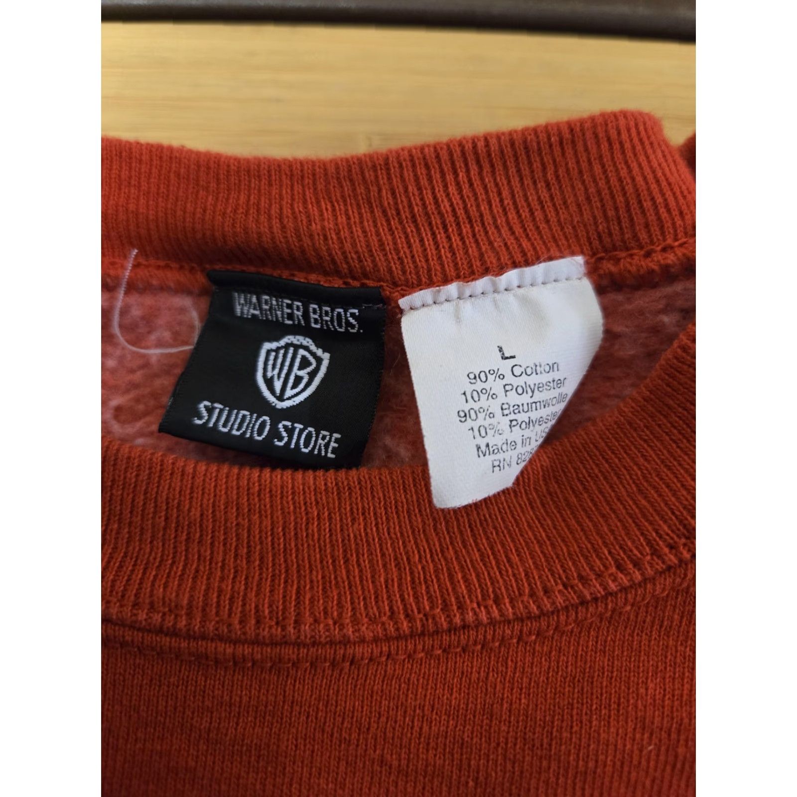 Vintage VINTAGE Looney Tunes Sweatshirt Mens Large Red Warner Bros Studio Store 90s USA Size US L / EU 52-54 / 3 - 4 Thumbnail
