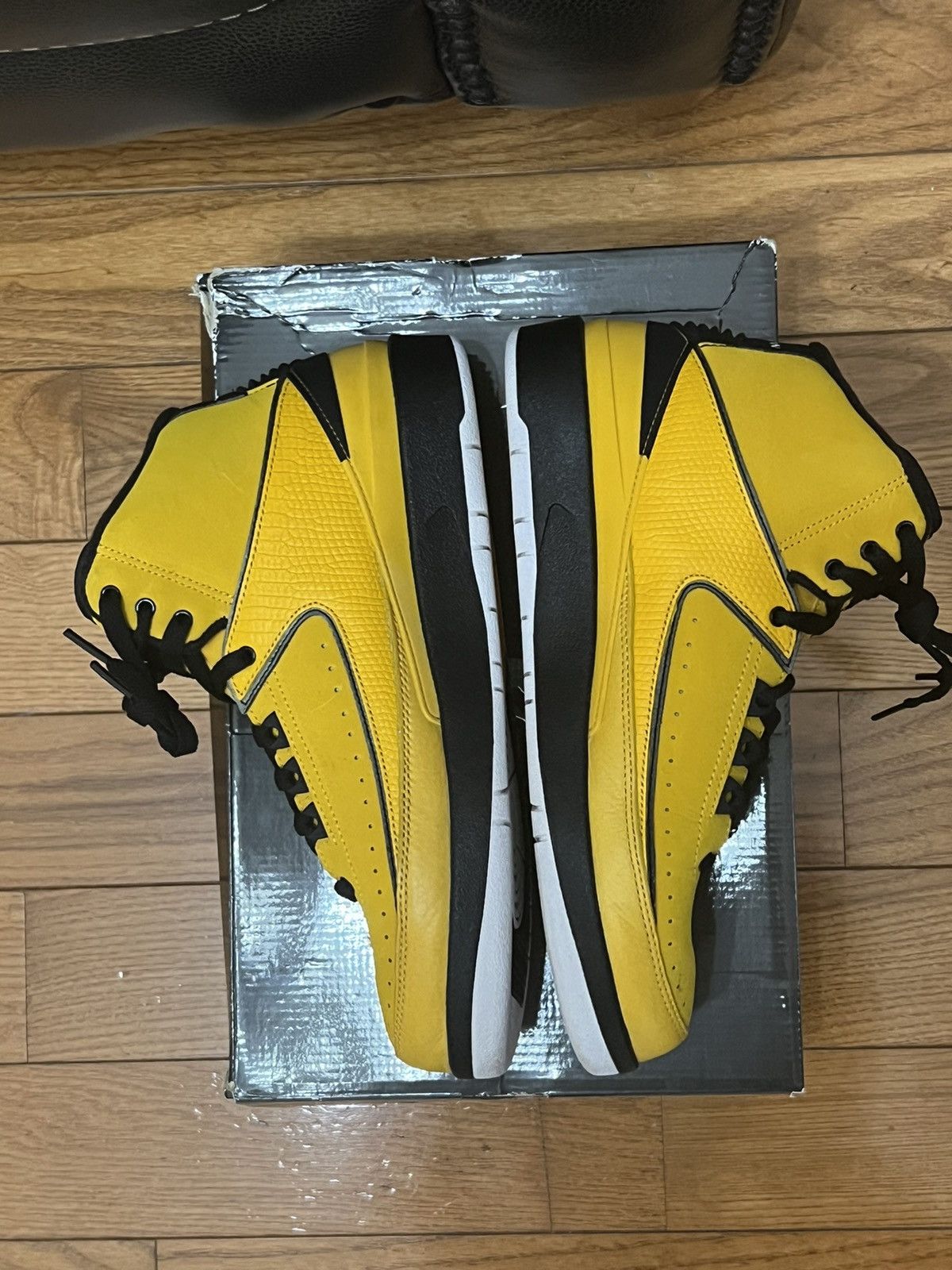 Jordan Brand Air Jordans 2s Size US 8 / EU 41 - 7 Thumbnail