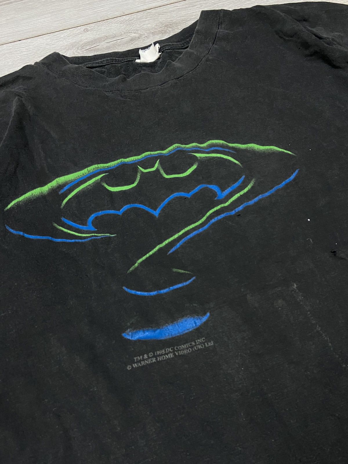 Vintage Batman faded 1995 vintage distressed t-shirt Warner Bros Size US XL / EU 56 / 4 - 4 Thumbnail