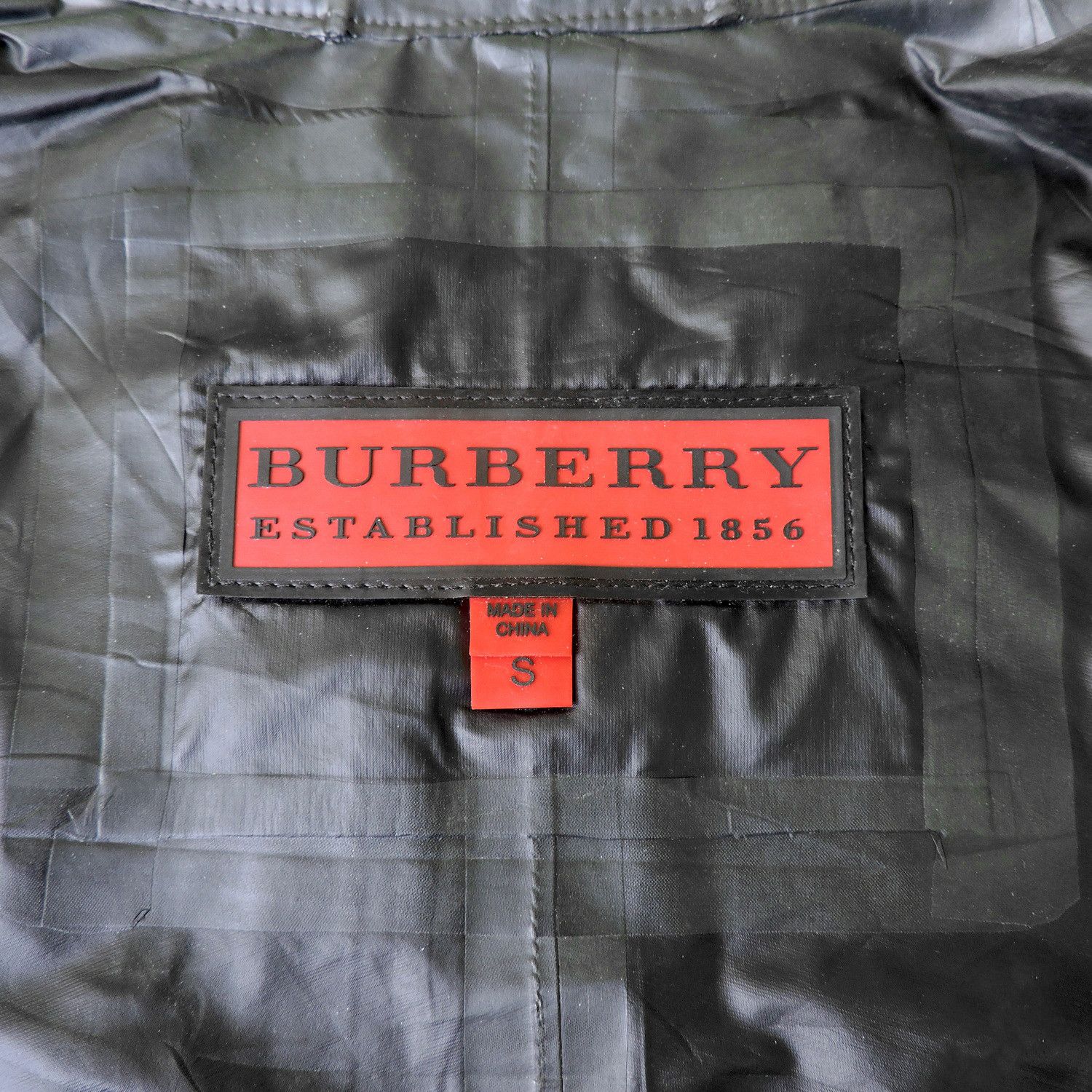 Burberry BURBERRY OUTDOOR WATERPROOF PACKABLE JACKET Size US S / EU 44-46 / 1 - 4 Thumbnail