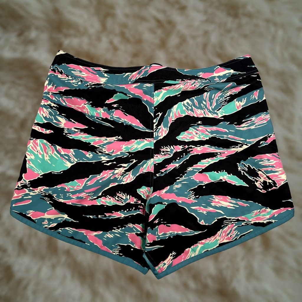 Vintage TACHUNTFISH THF Mens Shorts XL Camo Tiger Stripe Athletic Training Running Size US 36 / EU 52 - 1 Thumbnail