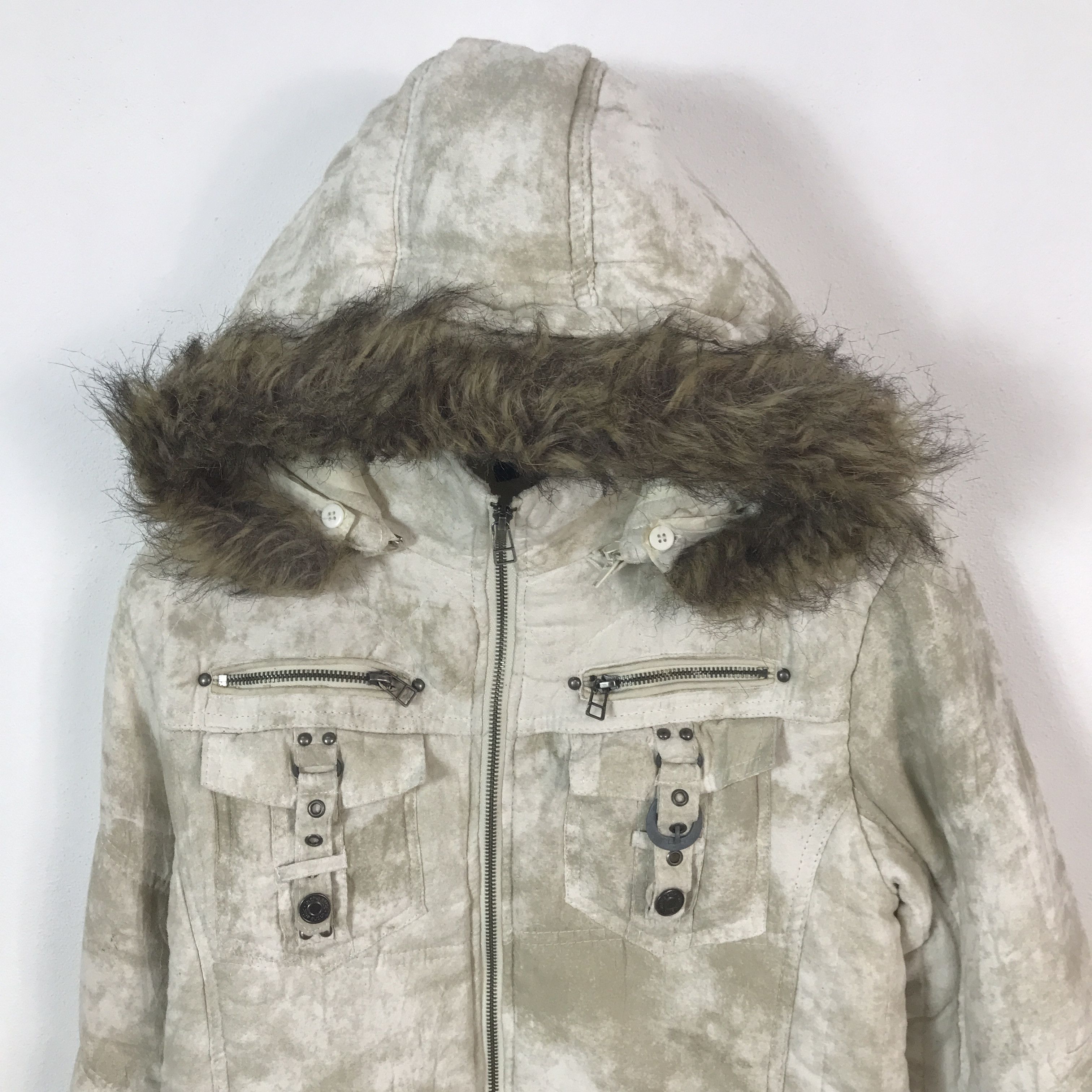 In The Attic Vtg in the attic Japan quilted fur hoodie jacket Size US L / EU 52-54 / 3 - 2 Thumbnail