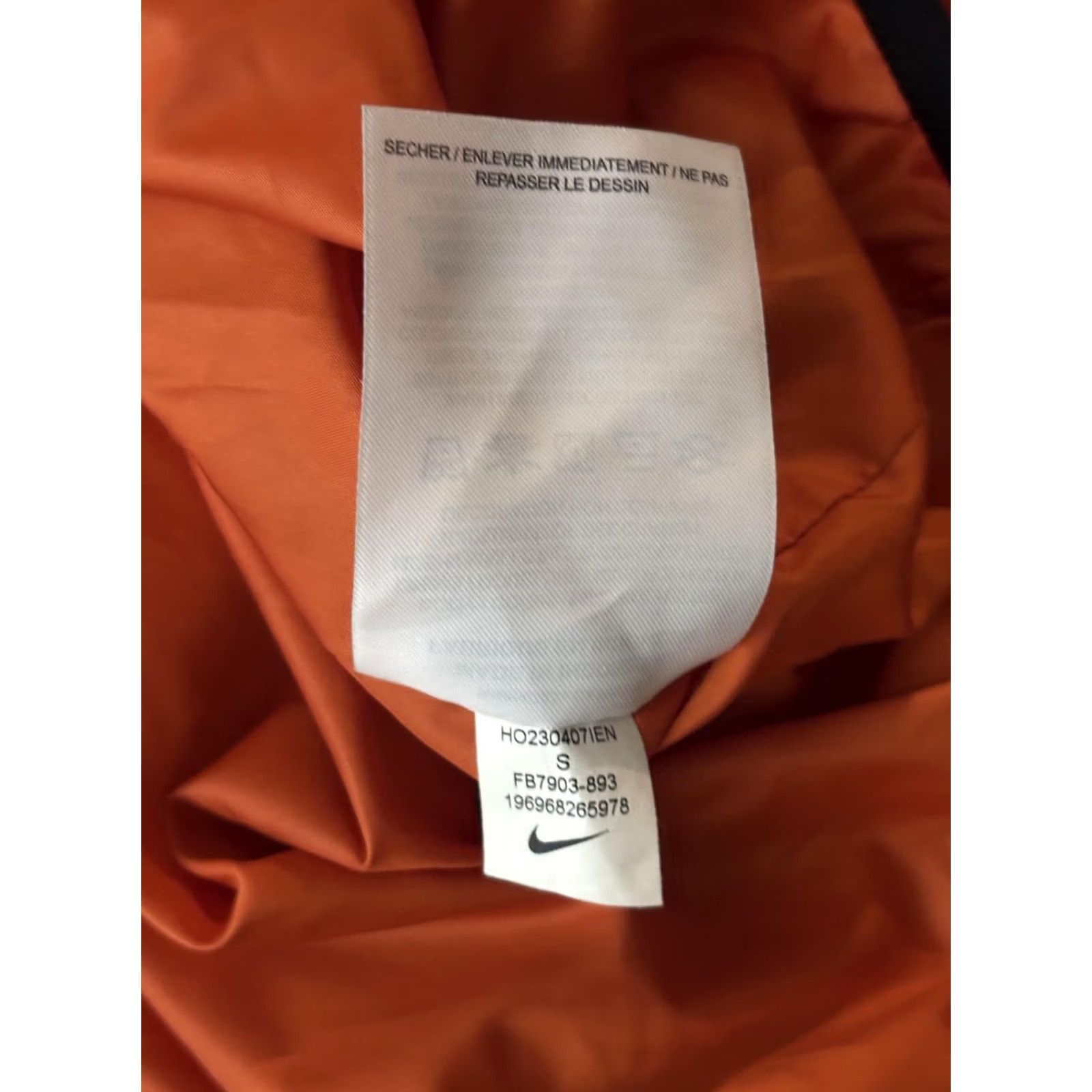 Nike Nike Jacket Mens Small Orange Hooded Running Windbreaker Full Zip Chest Pocket Size US S / EU 44-46 / 1 - 7 Thumbnail