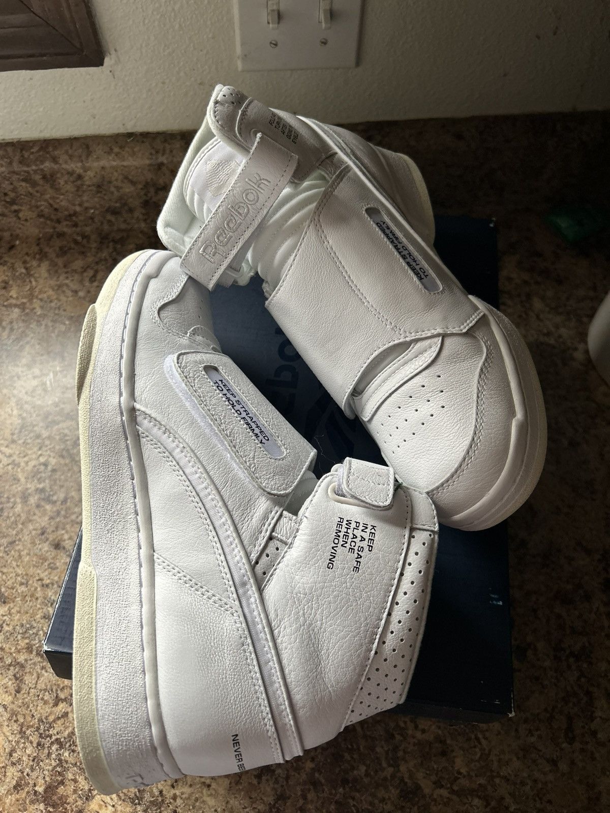 Mountain Research FW7898 REEBOK ALiEN STOMPER PORCELAiN GENERAL RESEARCH JAPAN Size US 11 / EU 44 - 17 Thumbnail