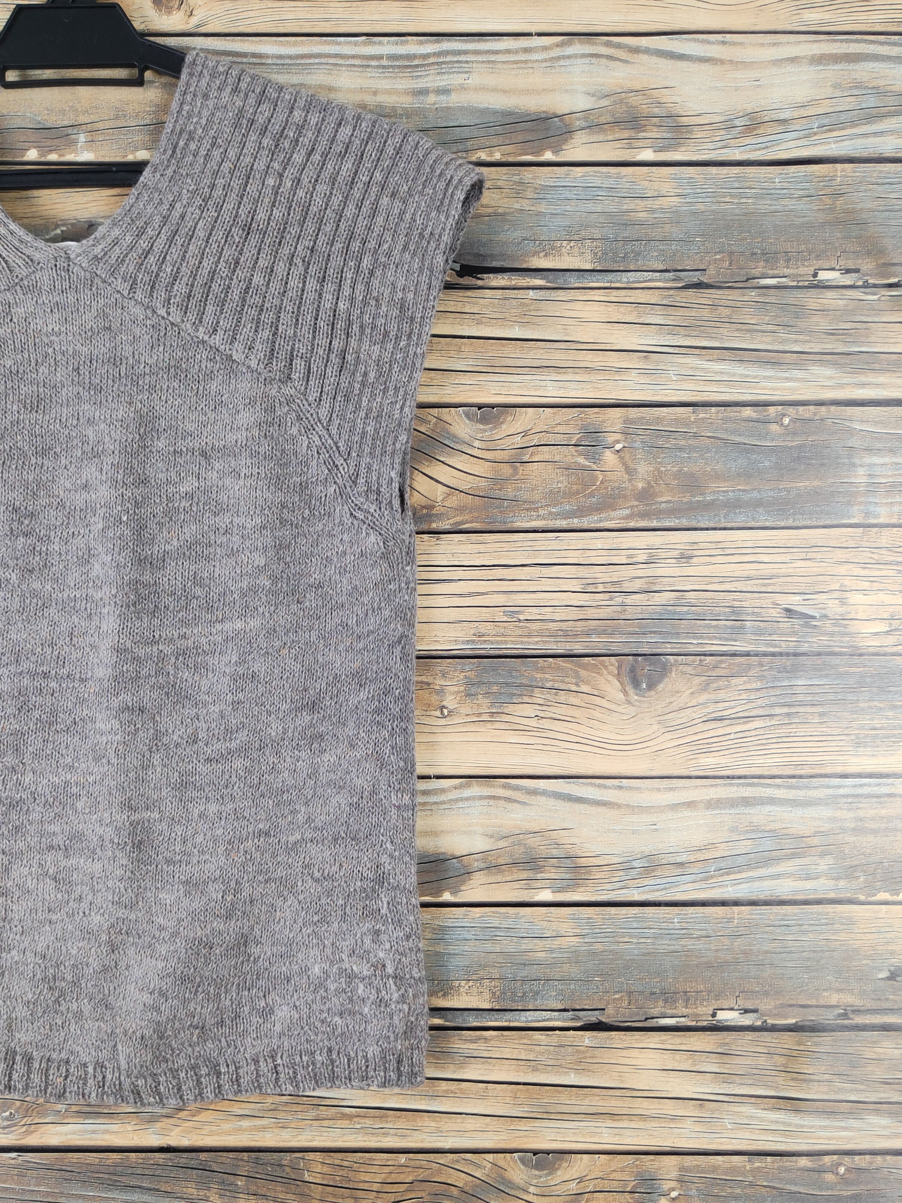 Issey Miyake D Plantation issey miyake Gray Knitwear Tank Tops #W1548 Size M / US 6-8 / IT 42-44 - 9 Thumbnail