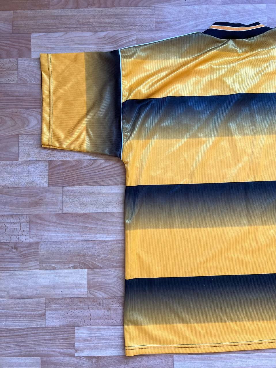 Vintage 2004 BOSTON UNITED HOME SOCCER JERSEY FOOTBALL SHIRT RARE Size US XL / EU 56 / 4 - 9 Thumbnail