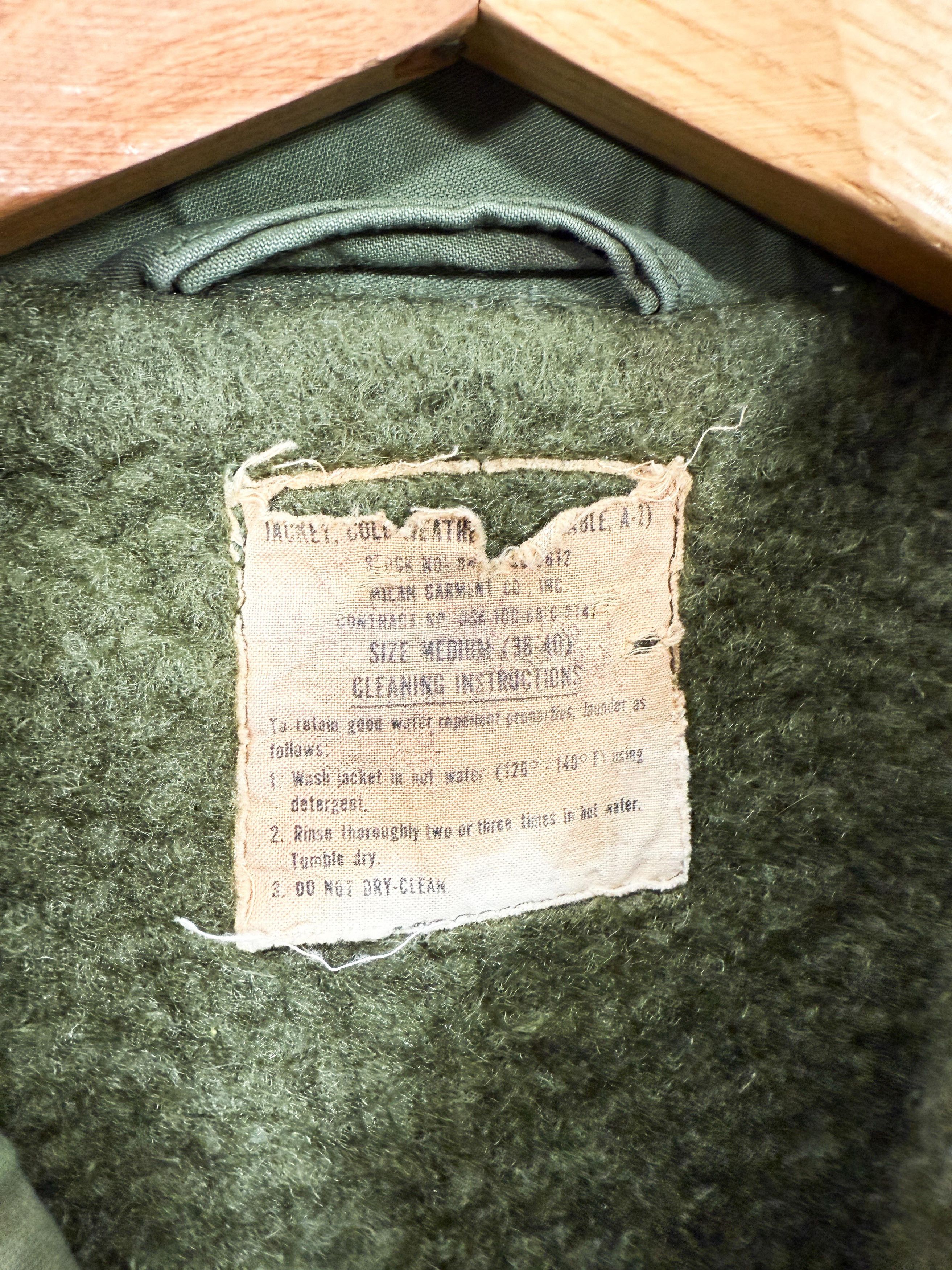 Vintage 1960s A2 Military Deck Jacket Vintage Size Medium Stencil M Size US M / EU 48-50 / 2 - 5 Thumbnail