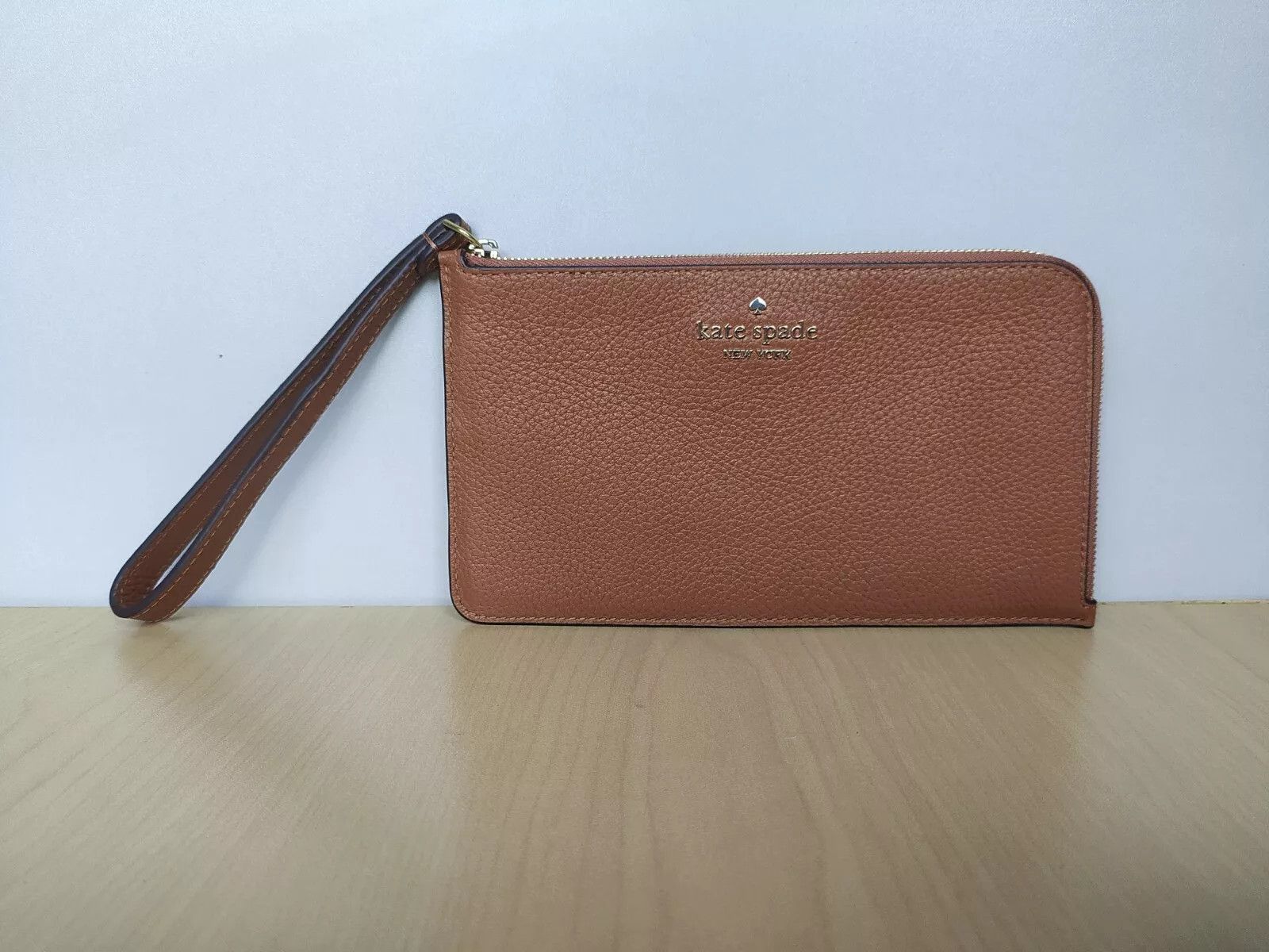Kate Spade Kate Spade New York L-Zip Leather Wristlet T-0025 Size ONE SIZE - 1 Thumbnail