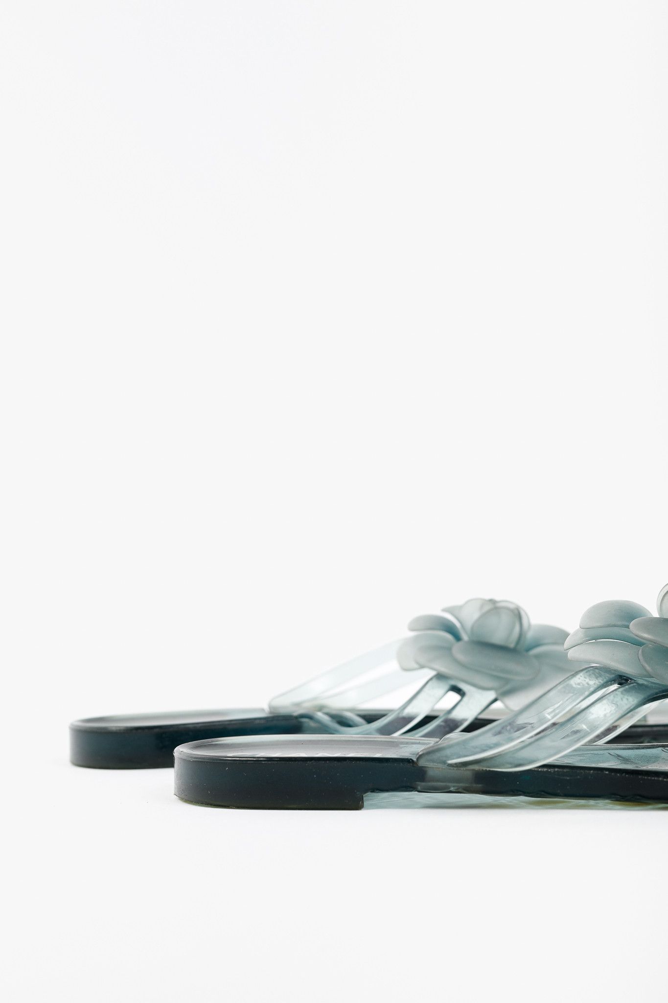 Chanel Chanel Green Metallic Jelly Camellia Thong Sandals Size US 7.5 / IT 37.5 - 8 Thumbnail