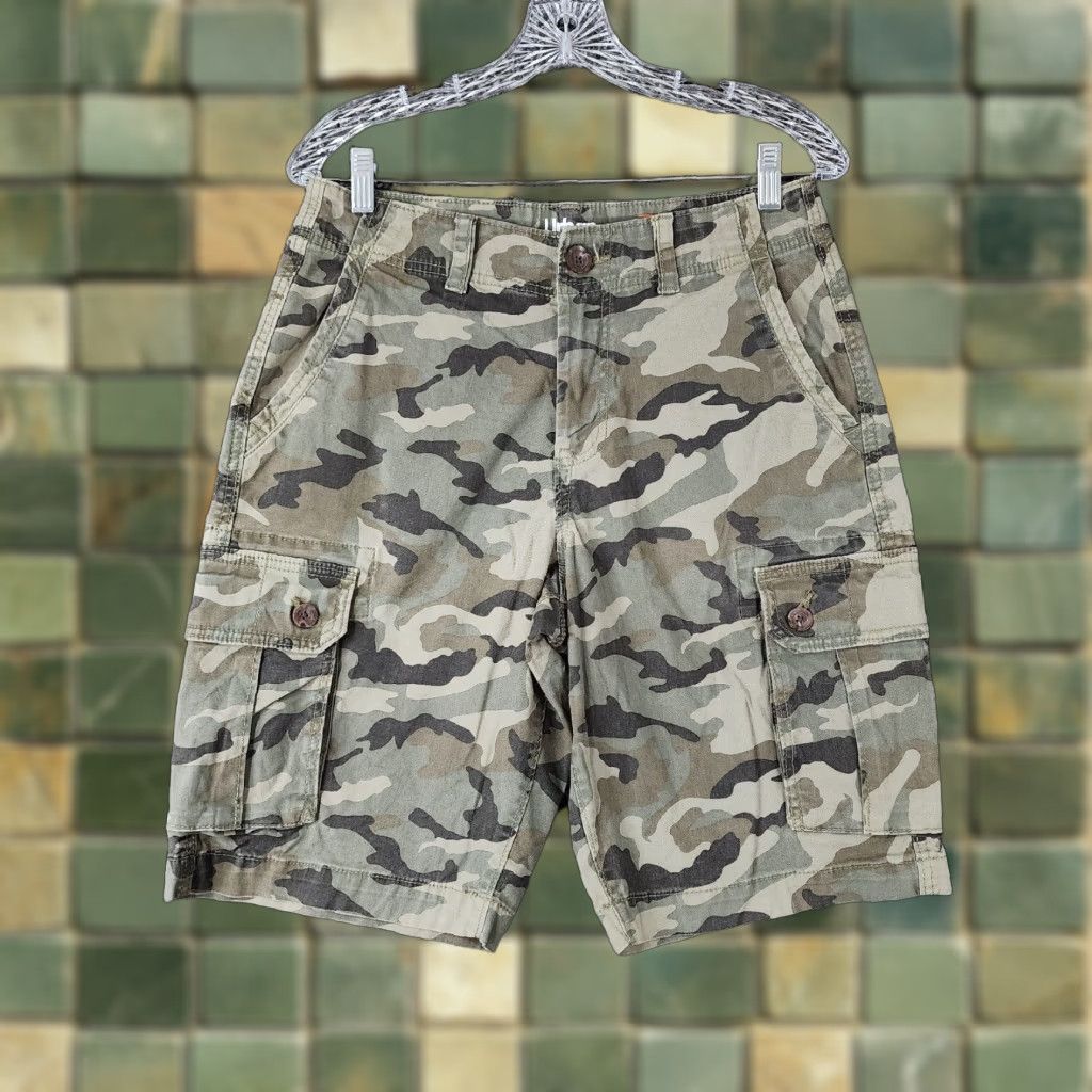 Vintage URBAN PIPELINE Mens Cargo Shorts Size 29 Green Camouflage Super Flex Size US 29 - 1 Thumbnail