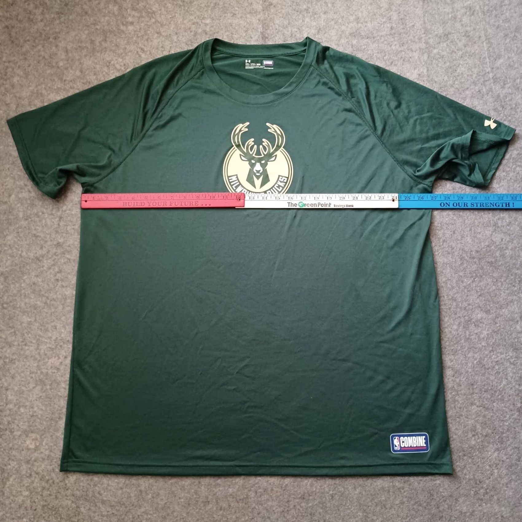 Under Armour Under Armour Milwaukee Bucks T Shirt Mens XXXL 3XL Green HeatGear NBA Crew Neck Short Sleeve Shirt Mens Green NBA HeatGear Logo Size US XXL / EU 58 / 5 - 4 Thumbnail