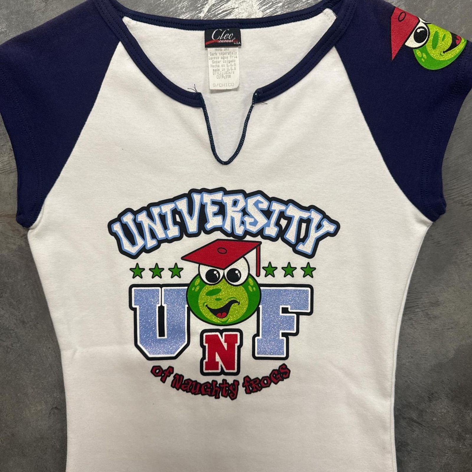 Vintage Vintage Y2K 90s Super Cute University Of Naughty Frogs Tee Size S / US 4 / IT 40 - 2 Thumbnail