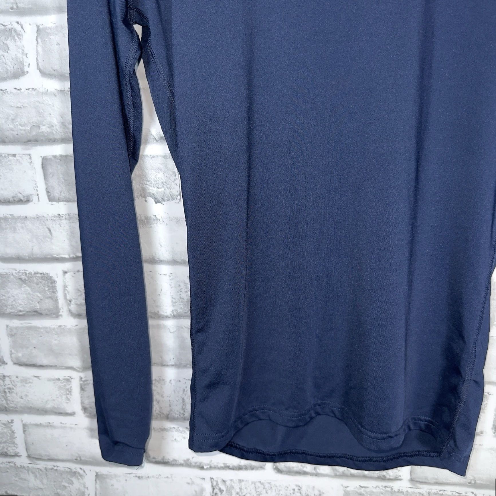 Adidas Adidas Dark Blue Polyester Long Sleeve Athletic Compression Shirt Mens Size M Size US M / EU 48-50 / 2 - 3 Thumbnail