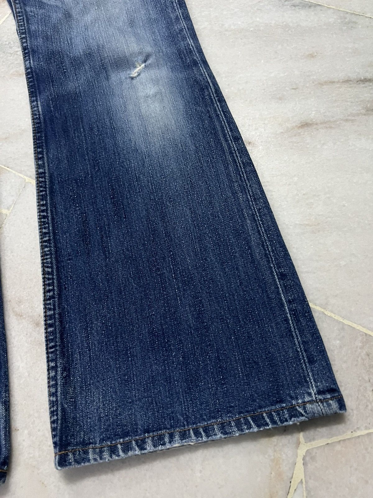 Jean × Levi's × Vintage 💥Flare💥Insane 90’s Style Levis 517 Distressed Faded Jean Size US 32 / EU 48 - 4 Thumbnail