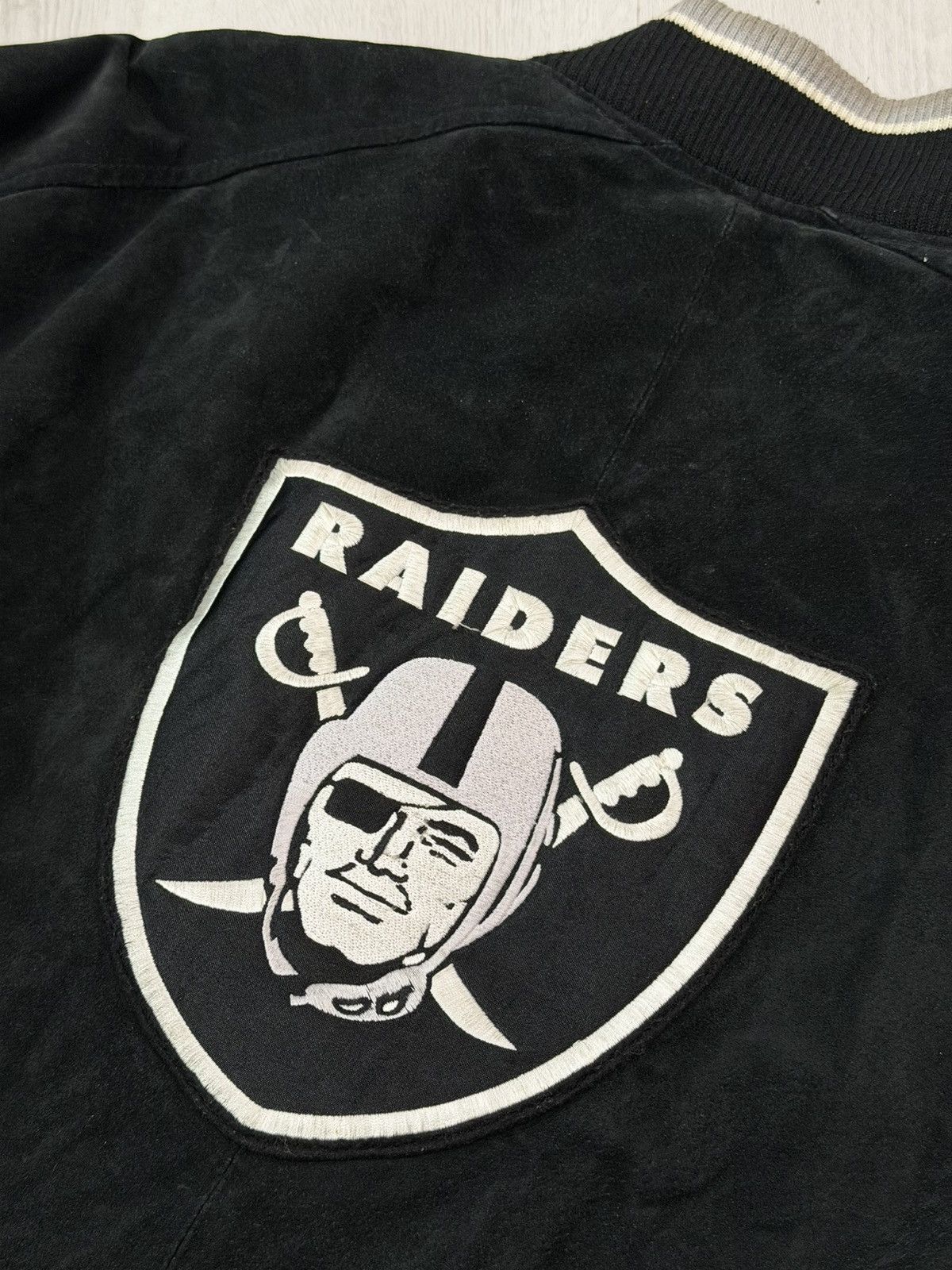 NFL Vintage Y2K Oakland Raiders Varsity Suede Leather Jacket L Size US L / EU 52-54 / 3 - 13 Thumbnail