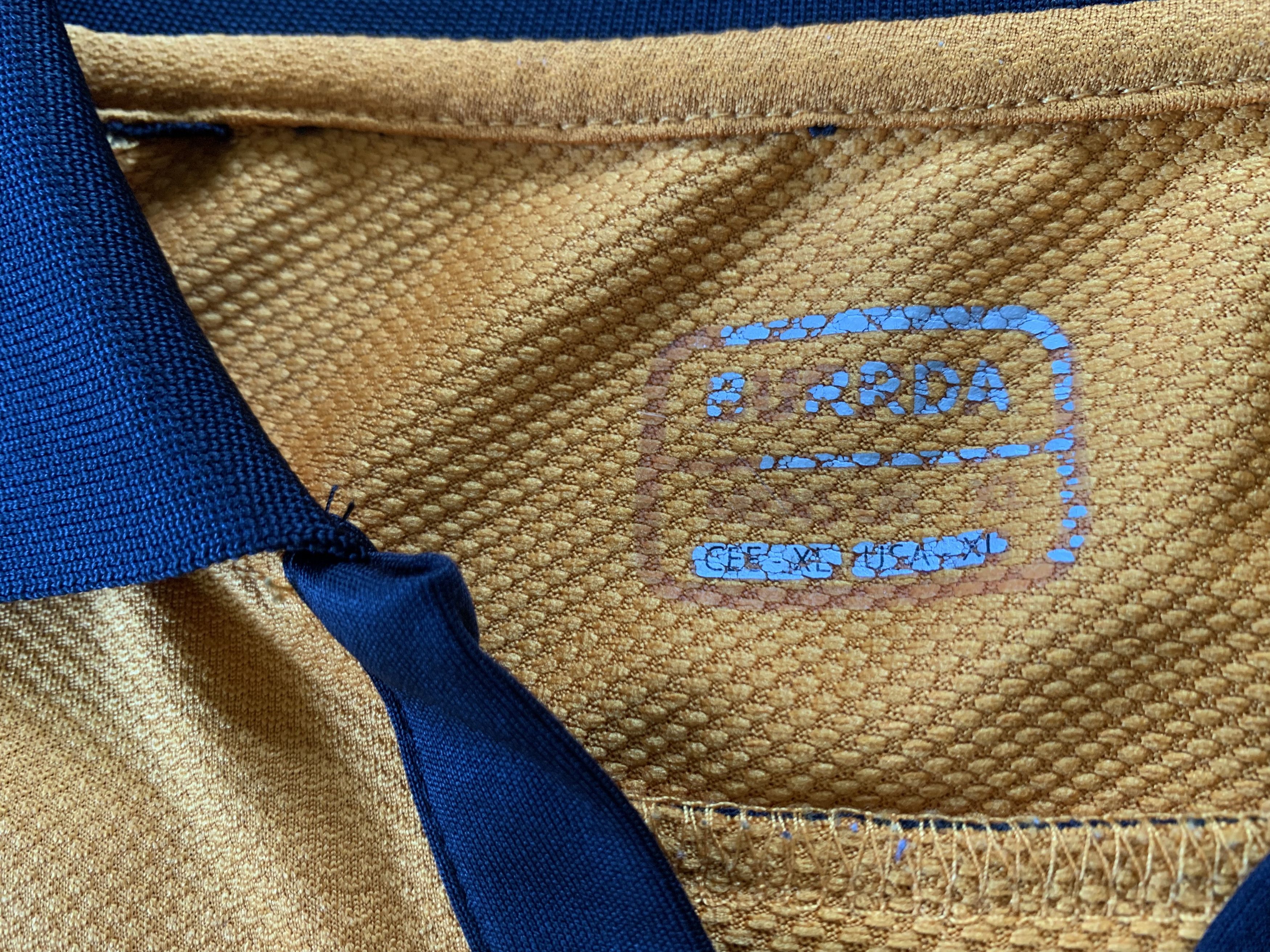 Vintage Vintage Burda Wolves Home Shirt 2010-2011 Size US XL / EU 56 / 4 - 7 Thumbnail