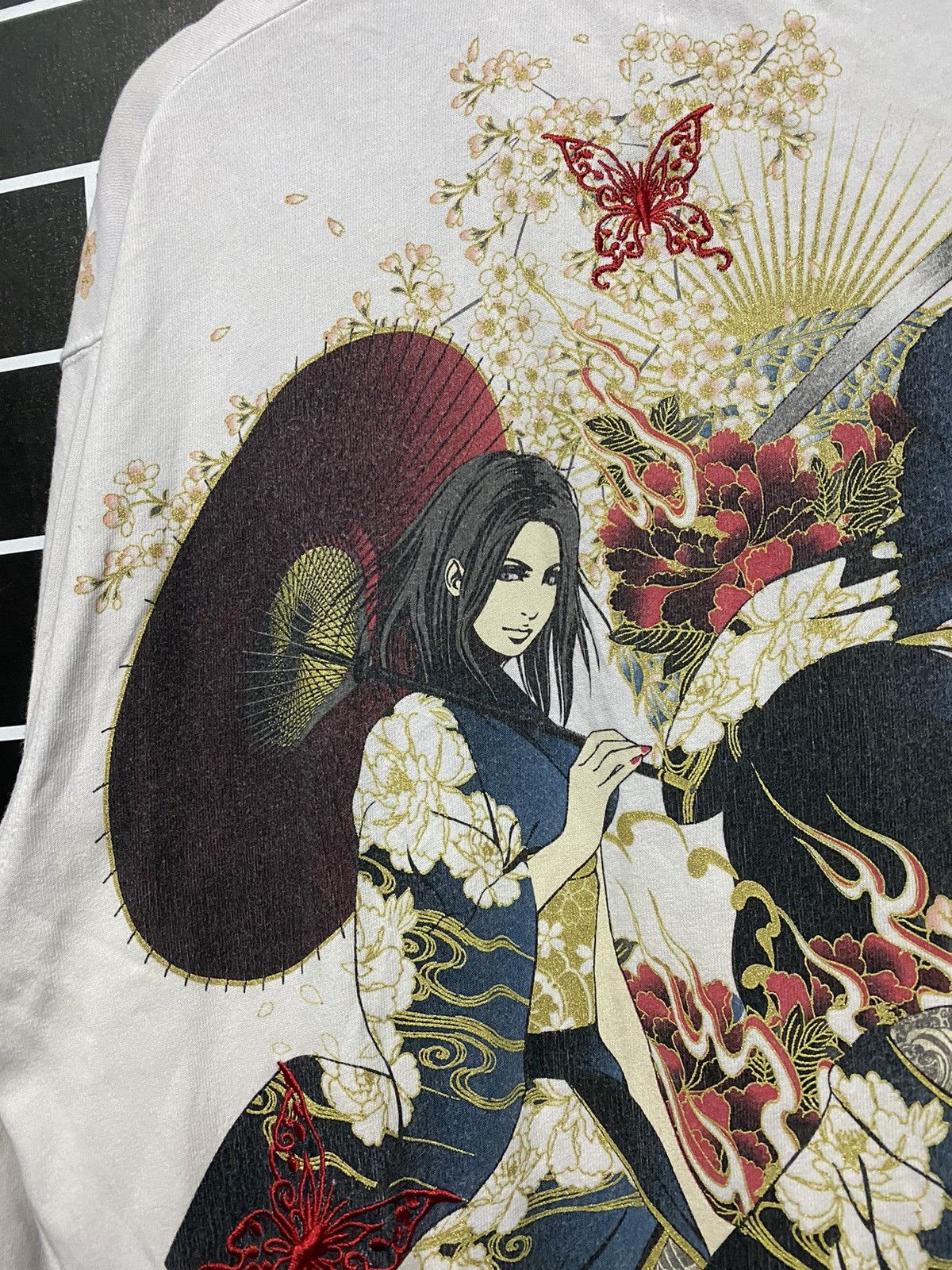 Vintage Sukajan divine retribution samurai girl longsleeve tshirt Size US XL / EU 56 / 4 - 4 Thumbnail