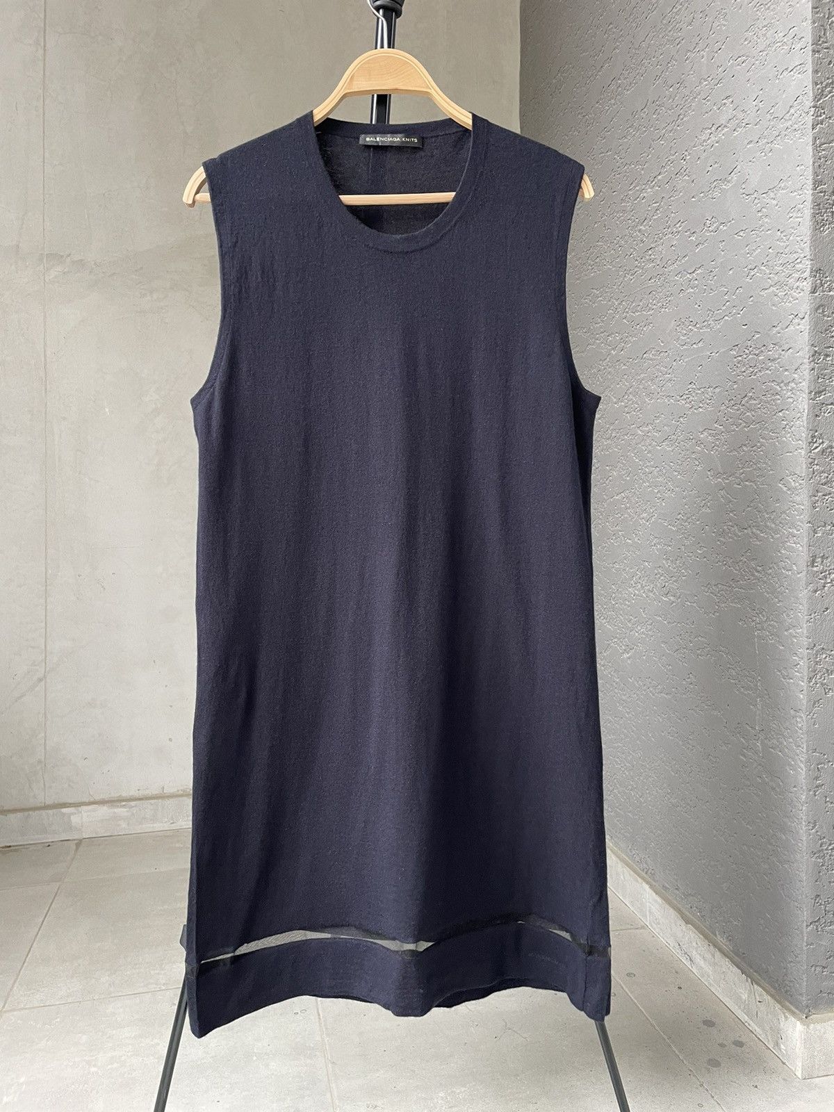 Balenciaga Balenciaga dress vintage cashmere Size M / US 6-8 / IT 42-44 - 1 Thumbnail