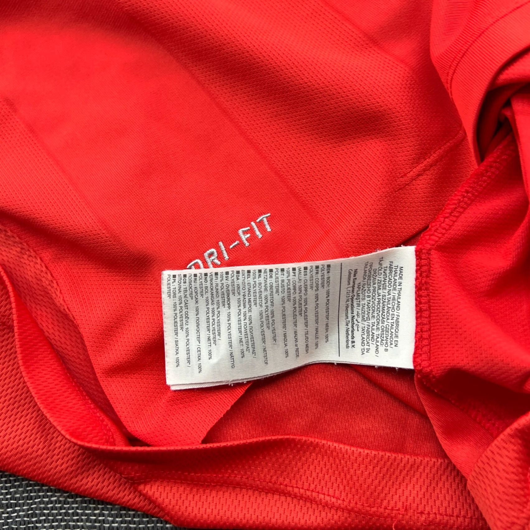 Nike Nike SV Wehen Wiesbaden 2015-2016 Training Football Jersey Mens M Red Short Sleeve Shirt Size US M / EU 48-50 / 2 - 7 Thumbnail