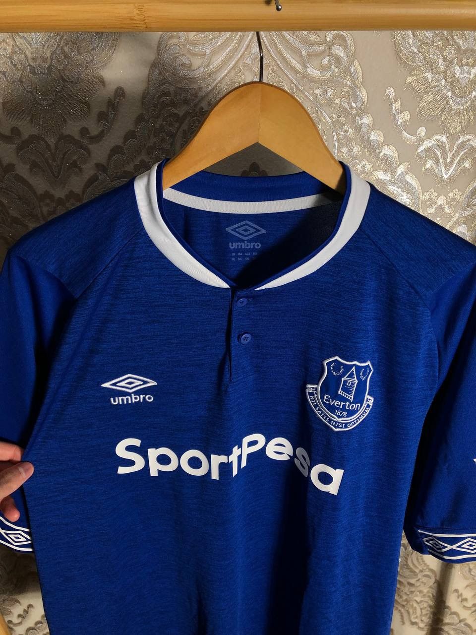 Umbro VINTAGE UMBRO FC EVERTON ENGLAND SOCCER JERSEY RETRO Y2K 90s Size US XXL / EU 58 / 5 - 2 Thumbnail