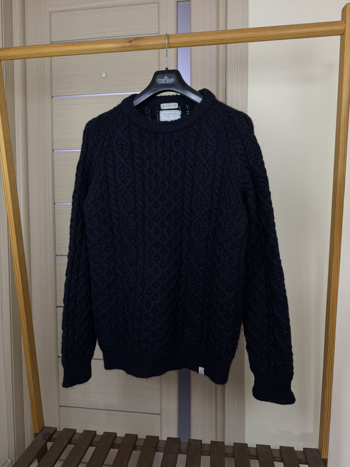Peregrine Peregrine Hudson Navy Aran Knit British Wool Jumper size L Size US L / EU 52-54 / 3 - 2 Thumbnail