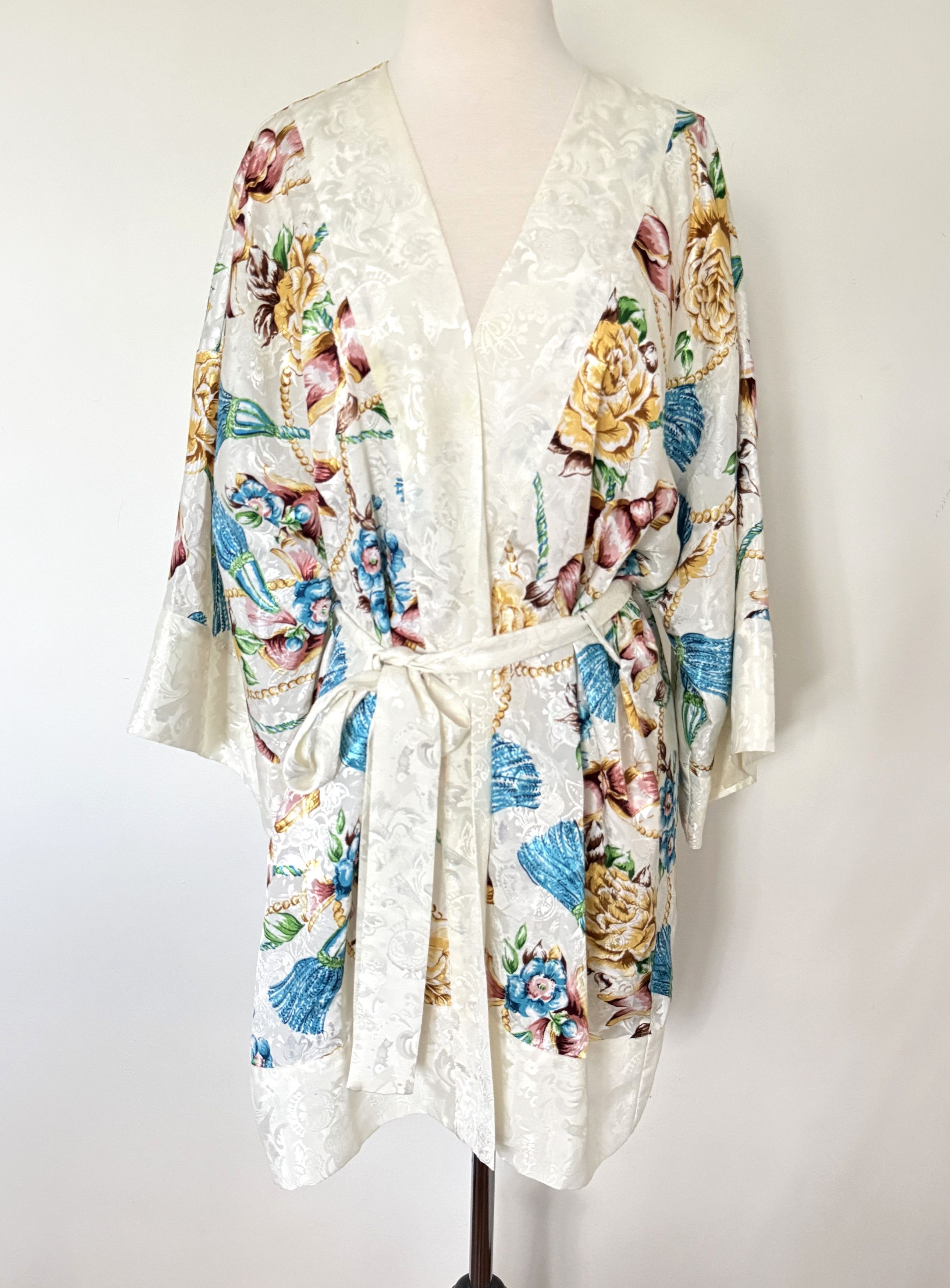 Victoria's Secret Victorias Secret Kimono Robe Floral Gold Label Coquette Size ONE SIZE - 1 Thumbnail