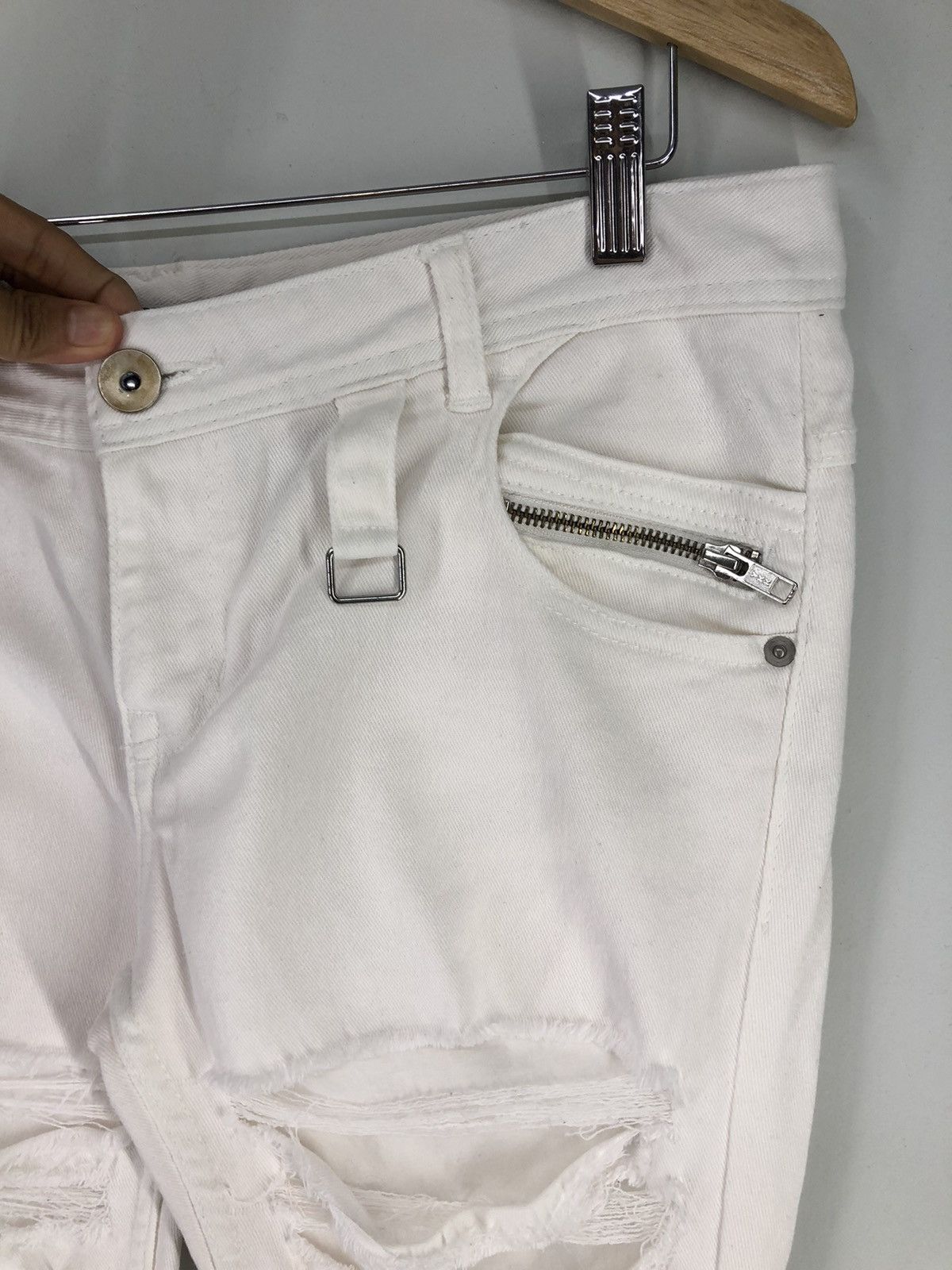 Japanese Brand Japanese Brand Glad News Distressed Flare White Jeans Size US 33 - 6 Thumbnail