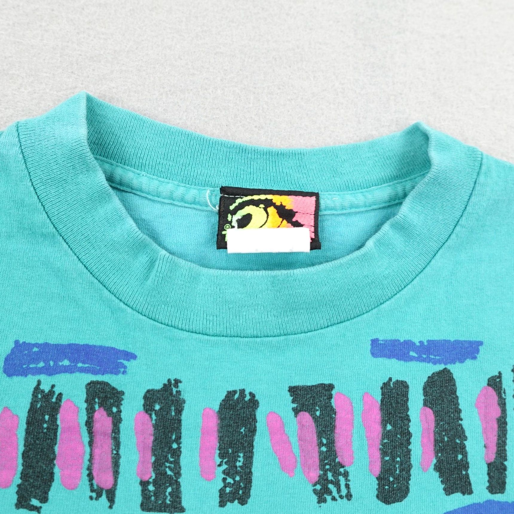 Vintage VINTAGE Pipeline Shirt Mens Large Teal Surf All Over Print AOP 90s Crew Neck Cotton T-Shirt Size US L / EU 52-54 / 3 - 2 Thumbnail
