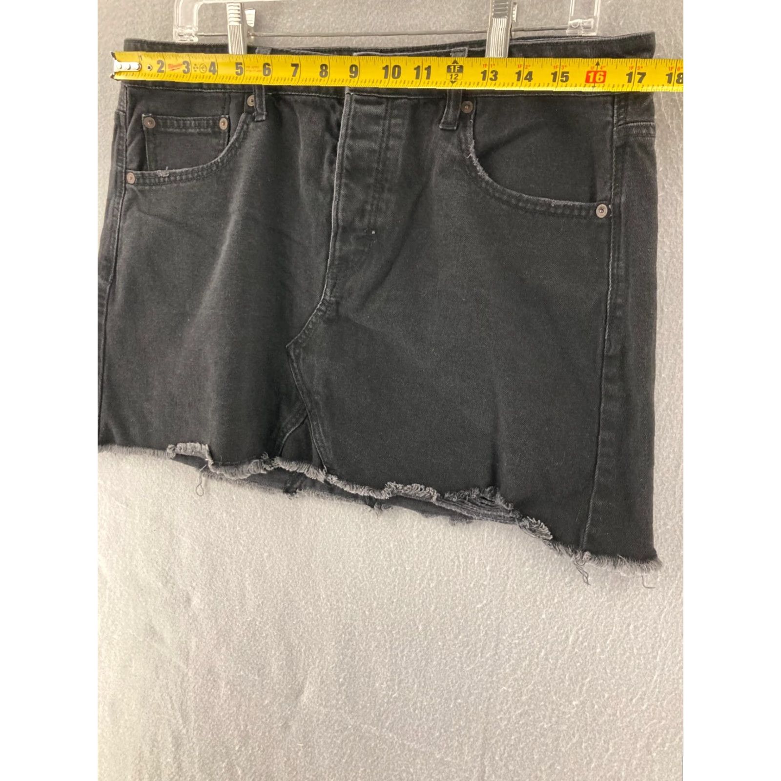 American Eagle Outfitters American Eagle Outfitters Black Denim Mini Skirt Womens Size 14 High Rise Button Fly City Festival Gothic Size 36" / US 14 / IT 50 - 2 Thumbnail