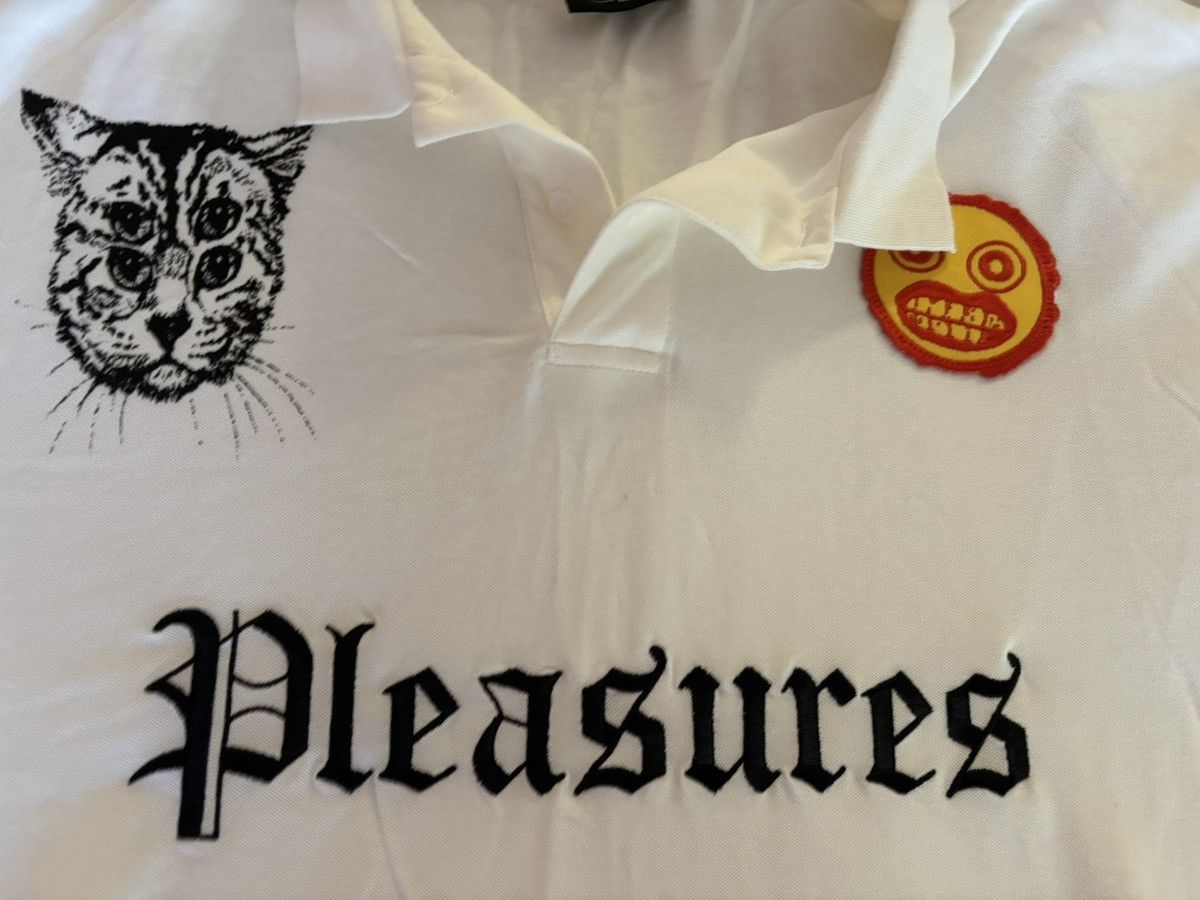 Pleasures Pleasures Vintage White Wyatt Polo Shirt Size US XL / EU 56 / 4 - 2 Thumbnail