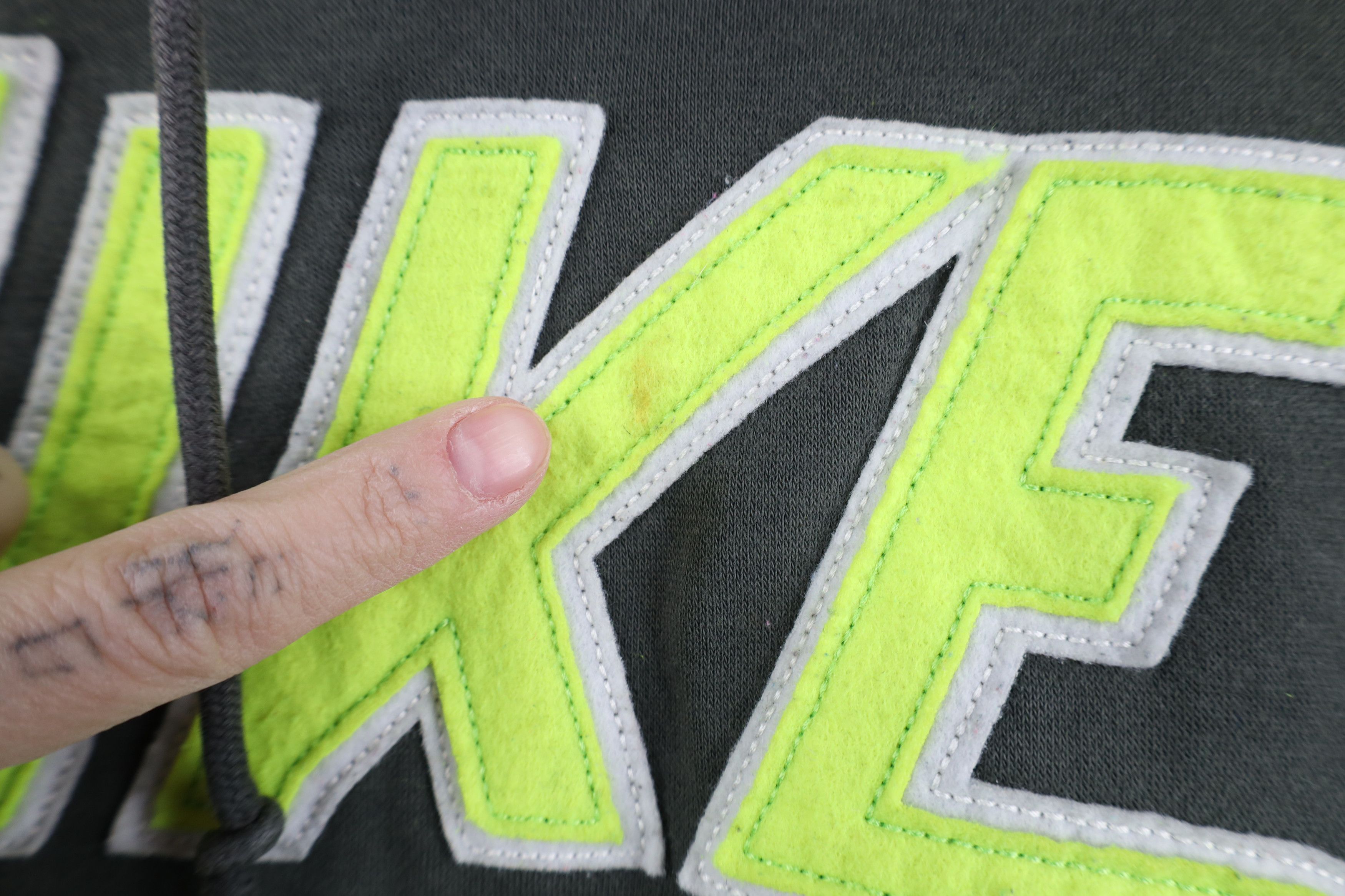 Nike Vintage Y2K Nike Scott Center Swoosh Felt Patch Hoodie Green Size US M / EU 48-50 / 2 - 8 Thumbnail