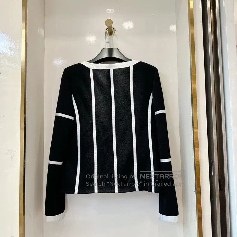 Chanel Chanel 20A four-pocket black and white jacket Size XS / US 0-2 / IT 36-38 - 2 Thumbnail