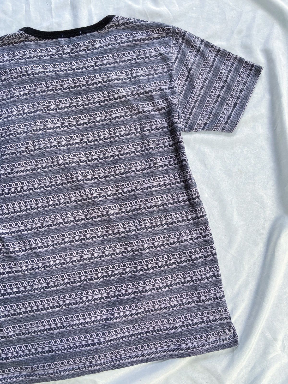 Le Grande Bleu (L.G.B.) TK MIXPICE SKULL ALL OVER PRINTED TEE SHIRT Size US L / EU 52-54 / 3 - 13 Thumbnail