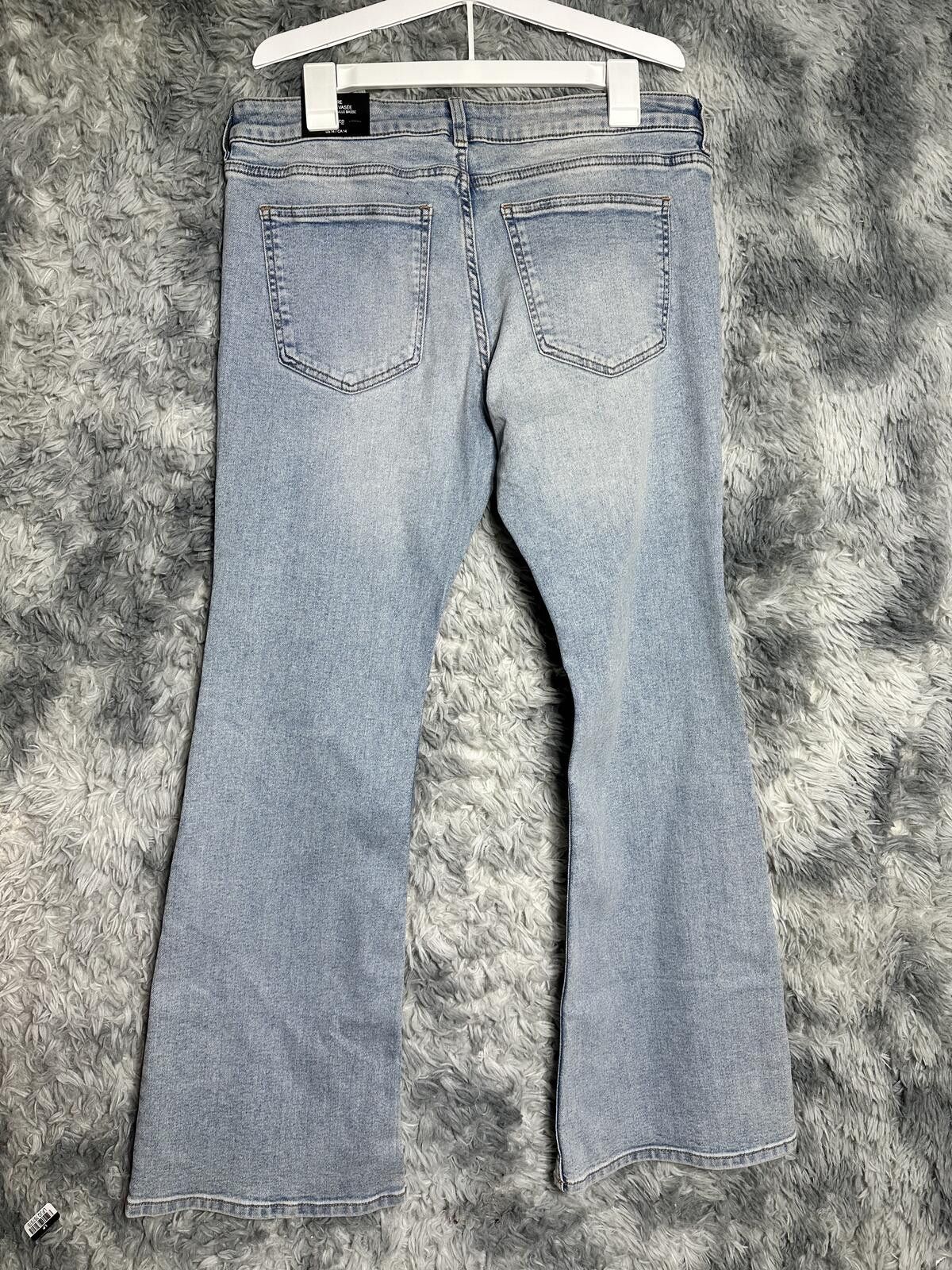 H&M H&M Light Blue Flared Jeans with Recycled Cotton - Size 28 Size 36" / US 14 / IT 50 - 2 Thumbnail