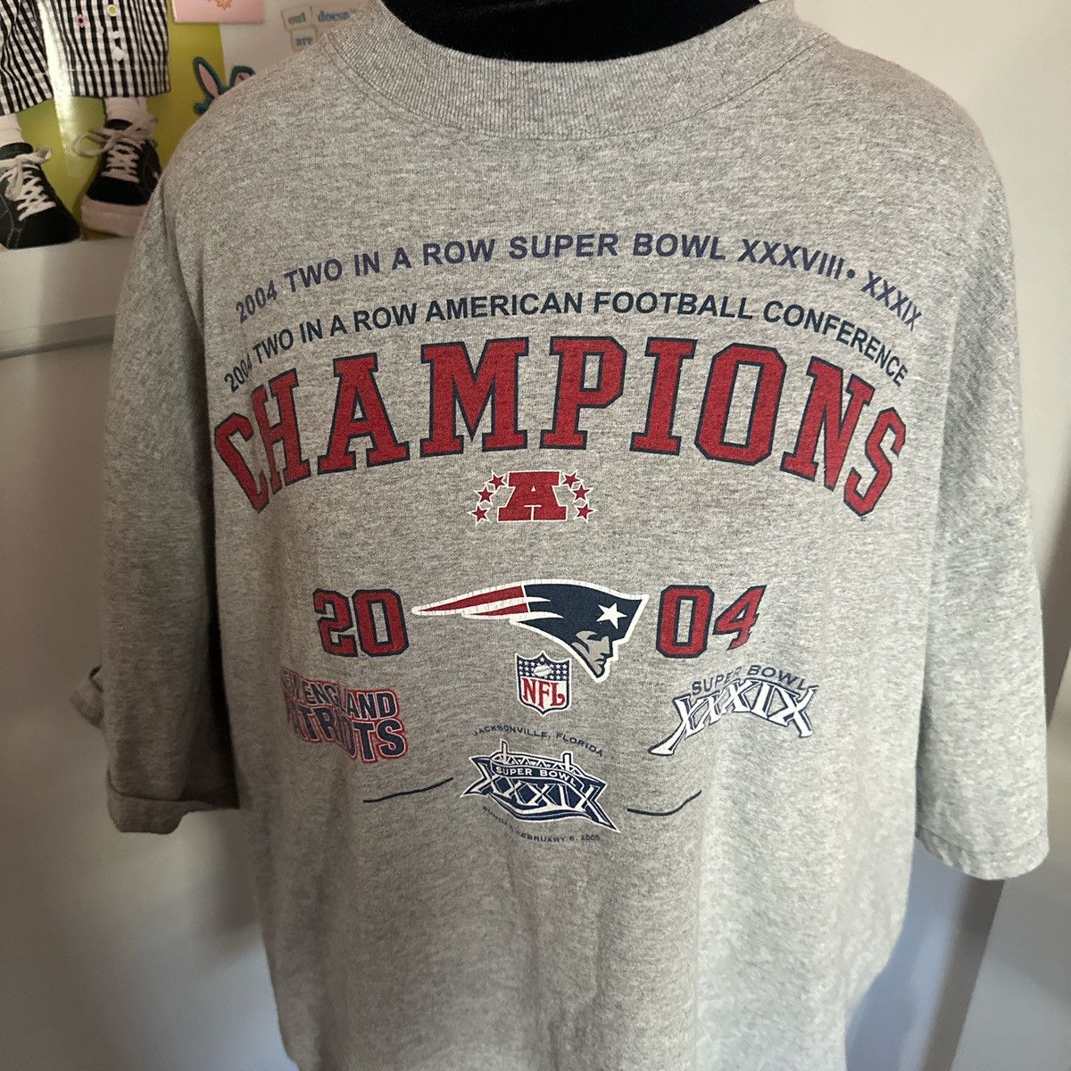 NFL vintage 2004 nfl patriots super bowl champs tee Size US L / EU 52-54 / 3 - 2 Thumbnail
