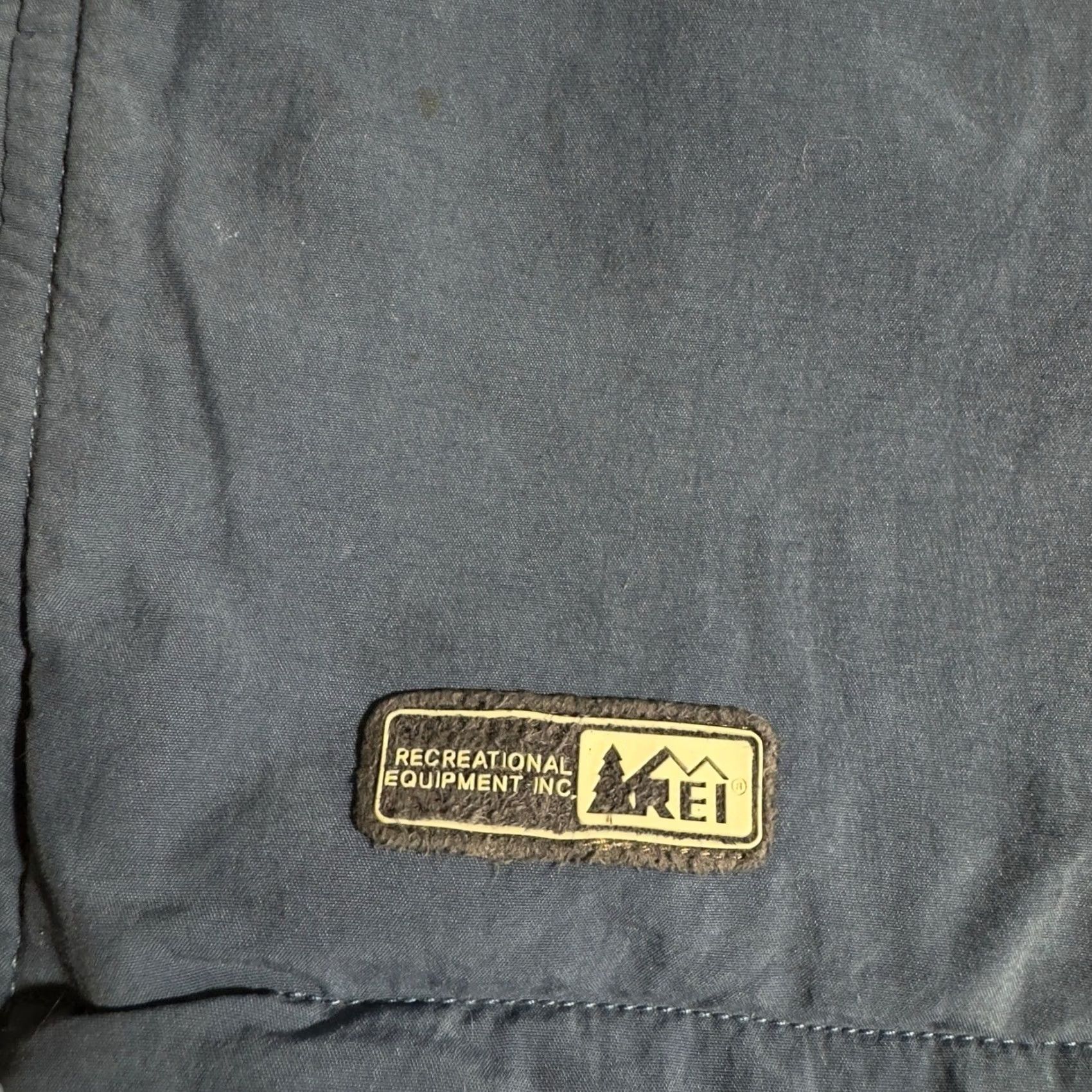 Vintage REI Men's Reversible Gray Vest Full Zip Pockets Lined Fleece Windbreaker M Outdoor All Seasons Size US M / EU 48-50 / 2 - 4 Thumbnail
